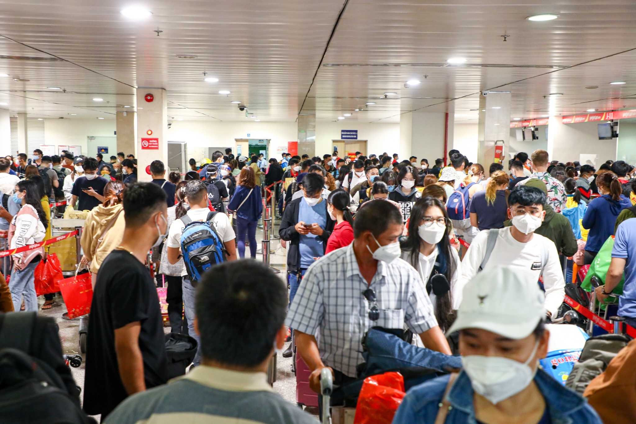 Vi sao phai dung thu tien check-in anh 2