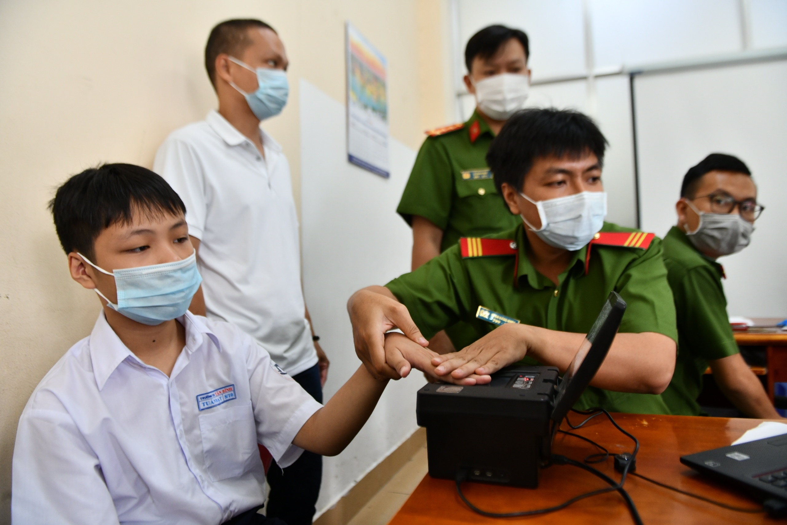 TP.HCM khong bat buoc nguoi dan doi CCCD gan chip anh 1