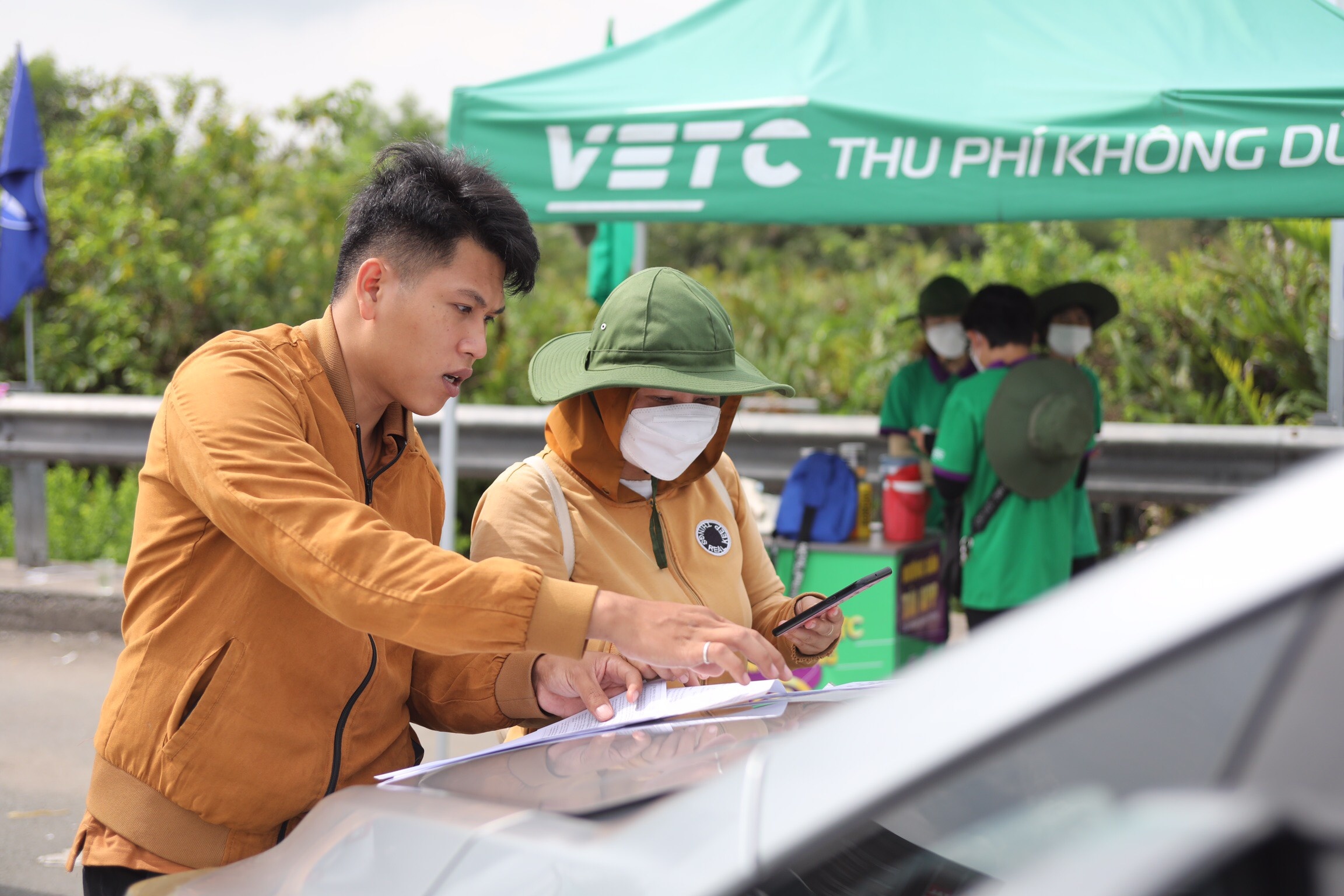 Un u cao toc TP.HCM - Long Thanh ngay dau thu phi khong dung anh 5