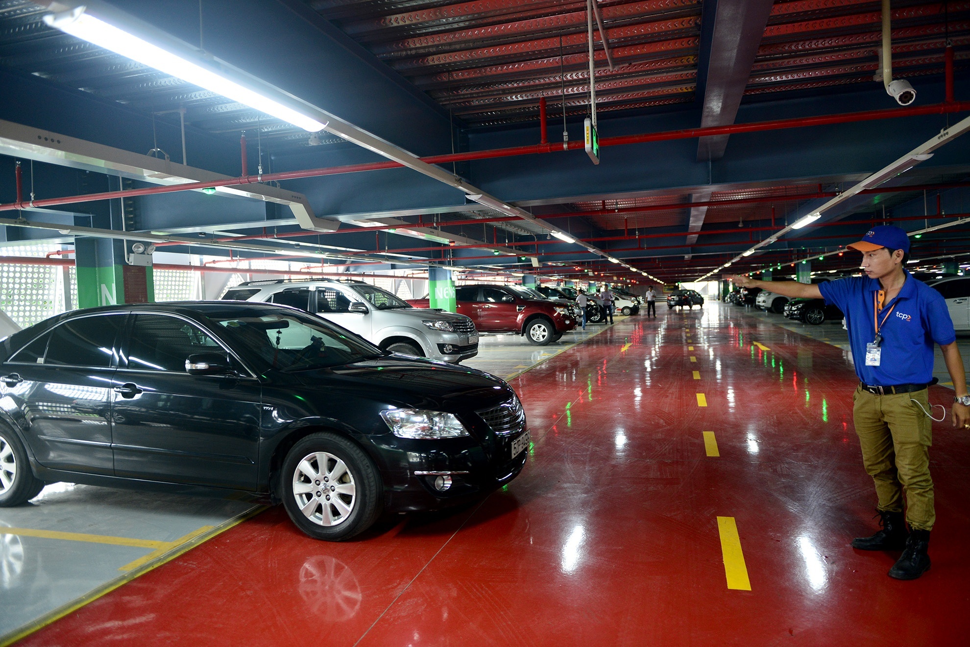 De xuat xay them bai dau xe 3.500 m2 cho san bay Tan Son Nhat hinh anh