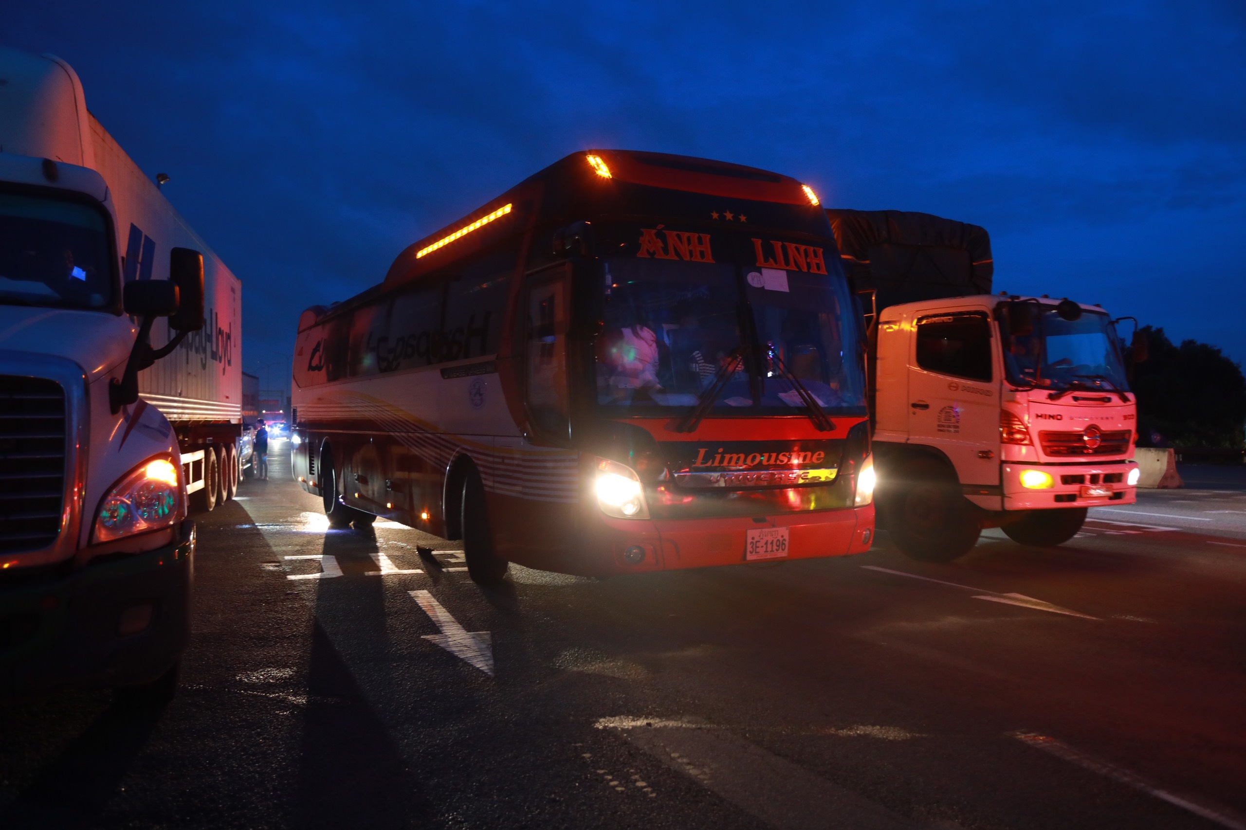 Tac 2 km lan thu phi khong dung qua cao toc TP.HCM - Long Thanh anh 10