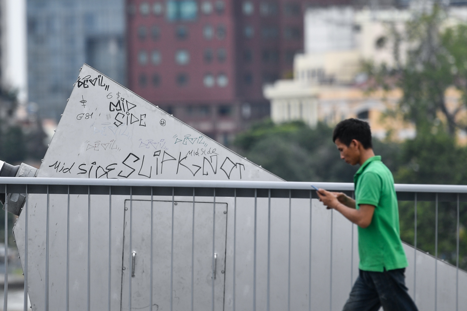 14 loai dung moi van khong xoa duoc net ve bay tren cau Thu Thiem 2 hinh anh