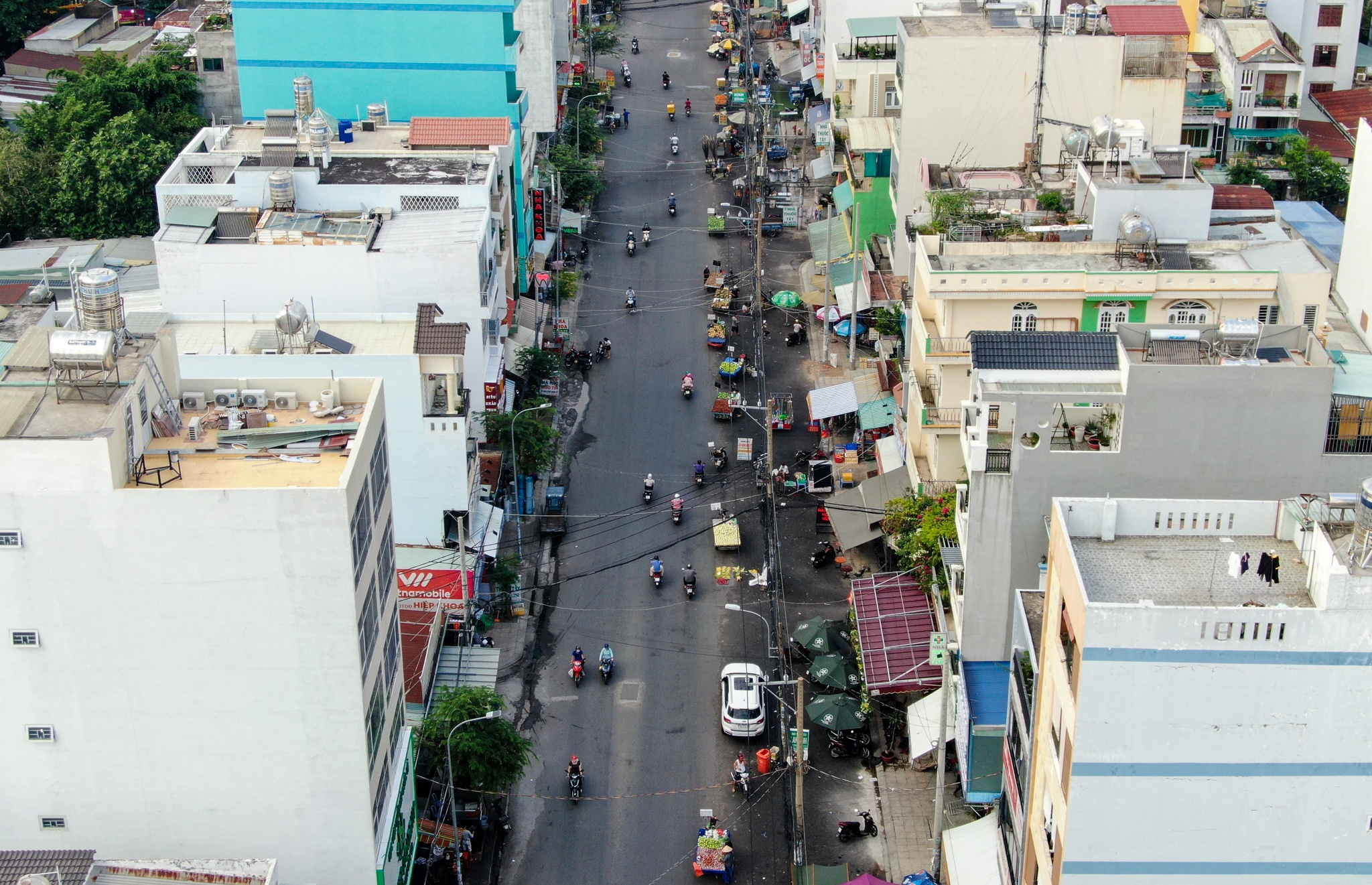 sua ong nuoc o Tan Son Nhat anh 1