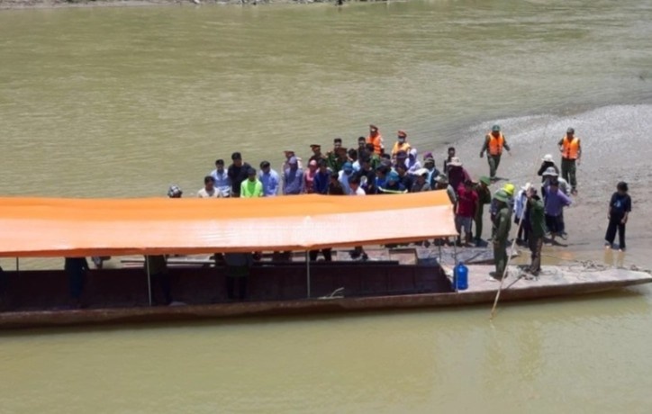 5 nguoi nguoi chet trong vu lat thuyen o Lao Cai la ba va cac chau hinh anh