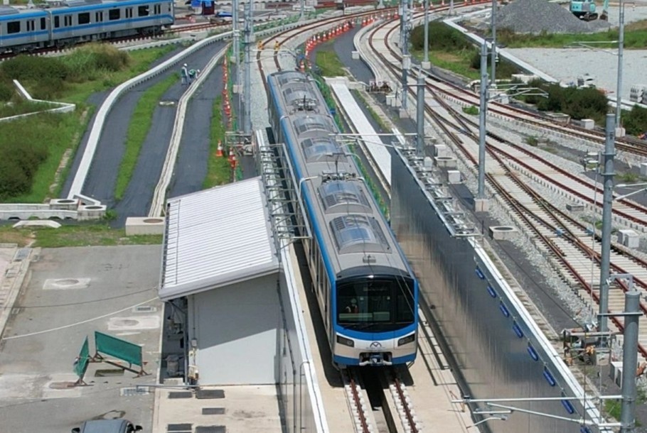 Tau metro so 1 chay thu tren doan ray dai 300 m hinh anh