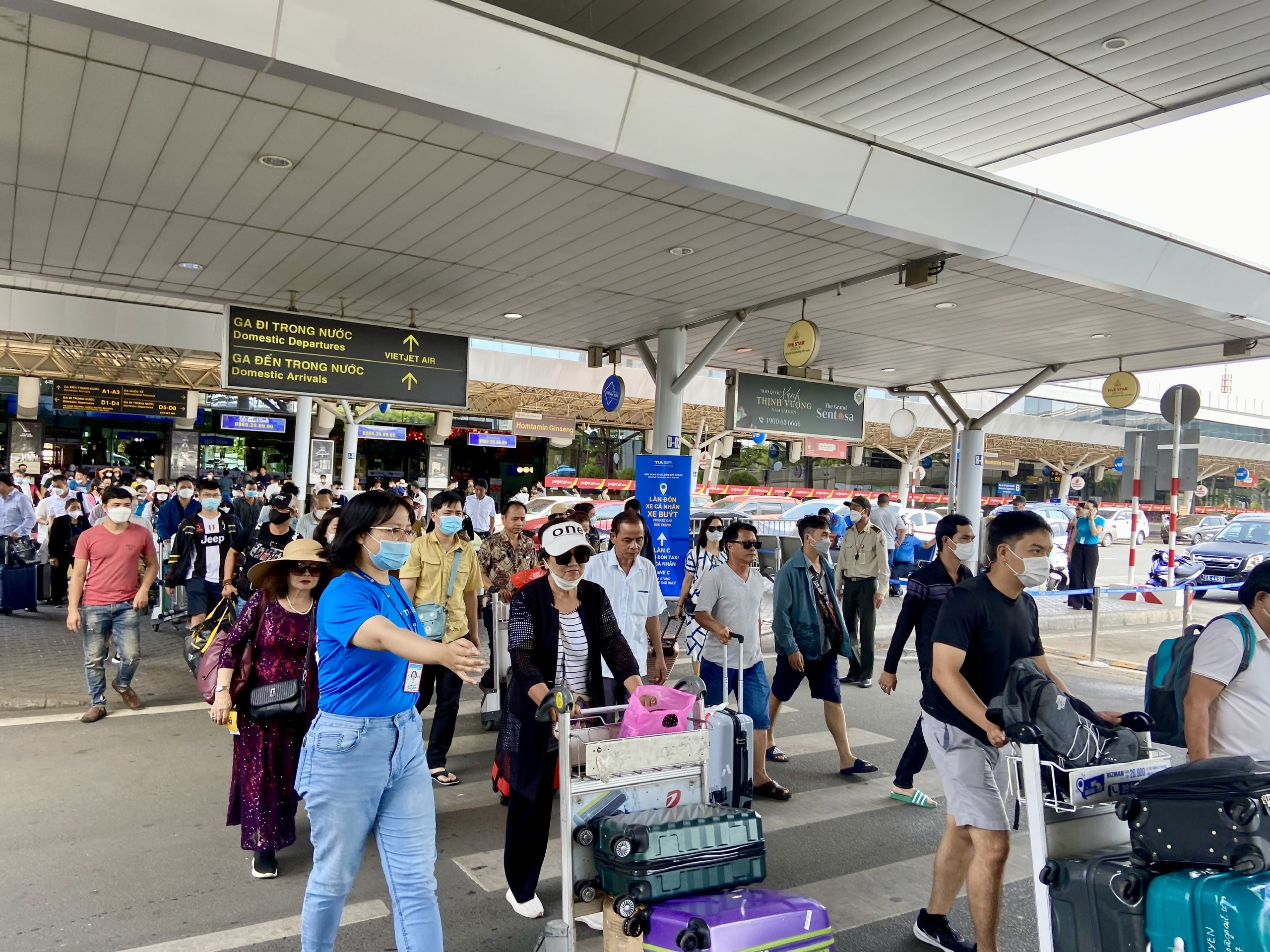 san bay Tan Son Nhat anh 2