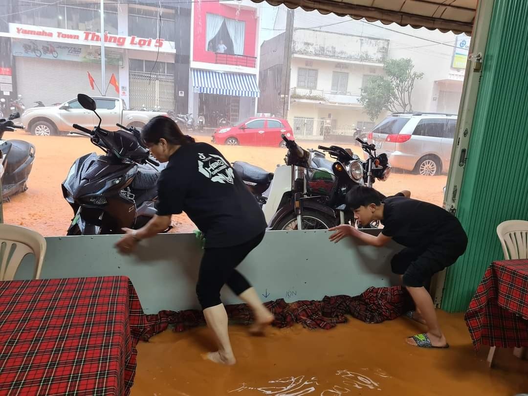 Nguoi dan Da Lat lo phai song chung voi ngap nuoc nhieu nam nua hinh anh