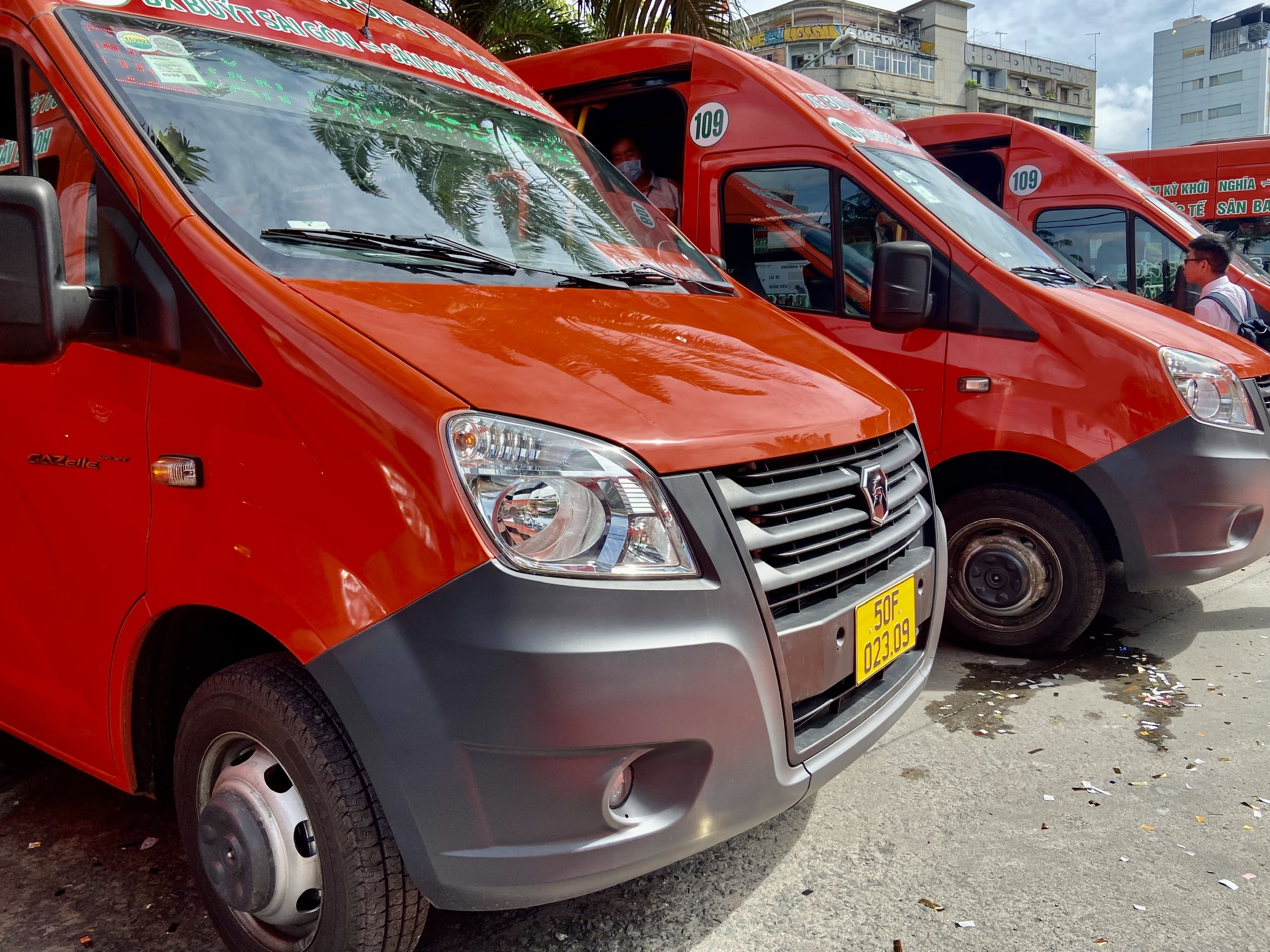 xe buyt san bay anh 1