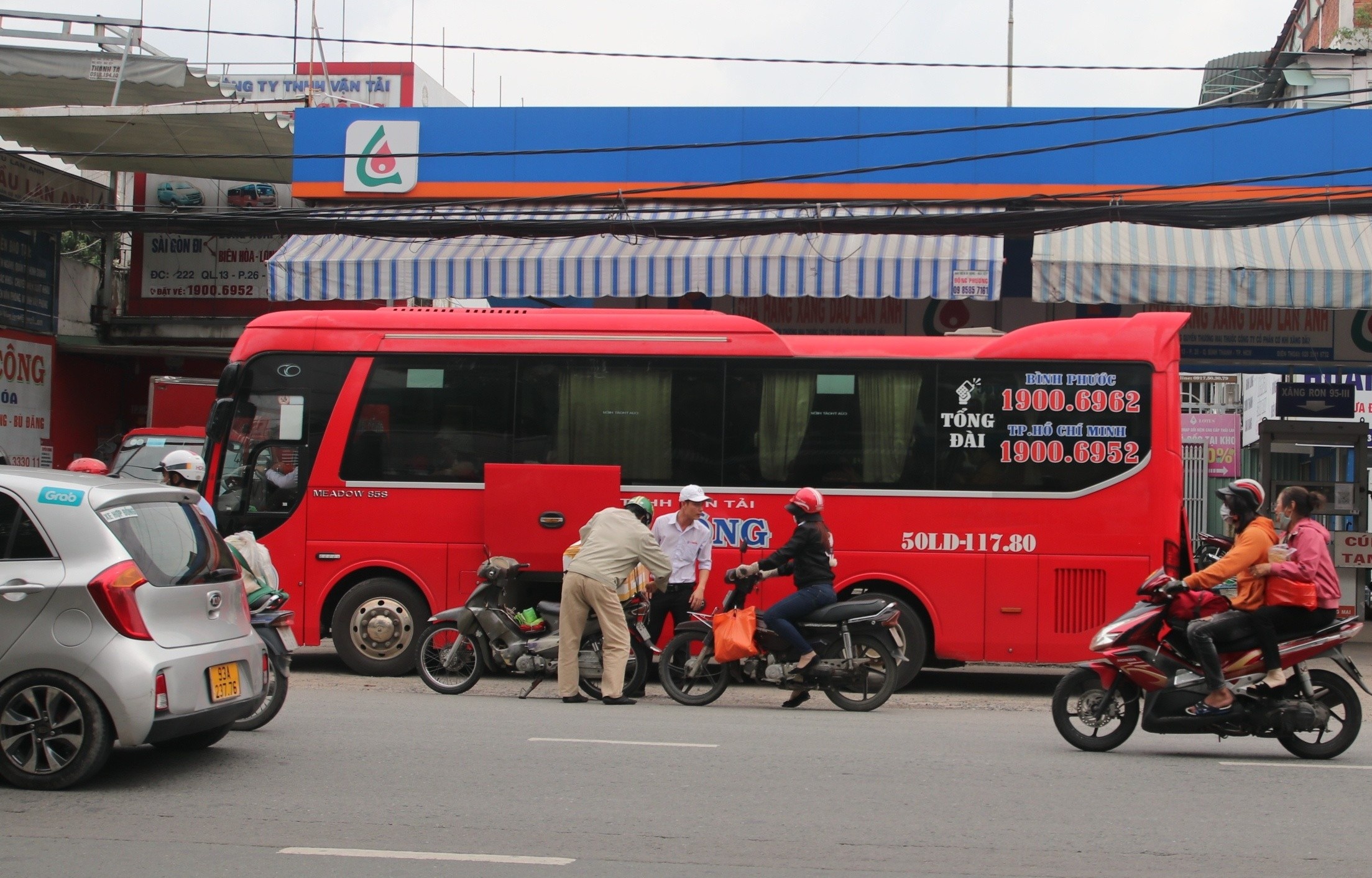 10 nha xe hoat dong 'ben coc' tai pham nhieu lan o TP.HCM hinh anh