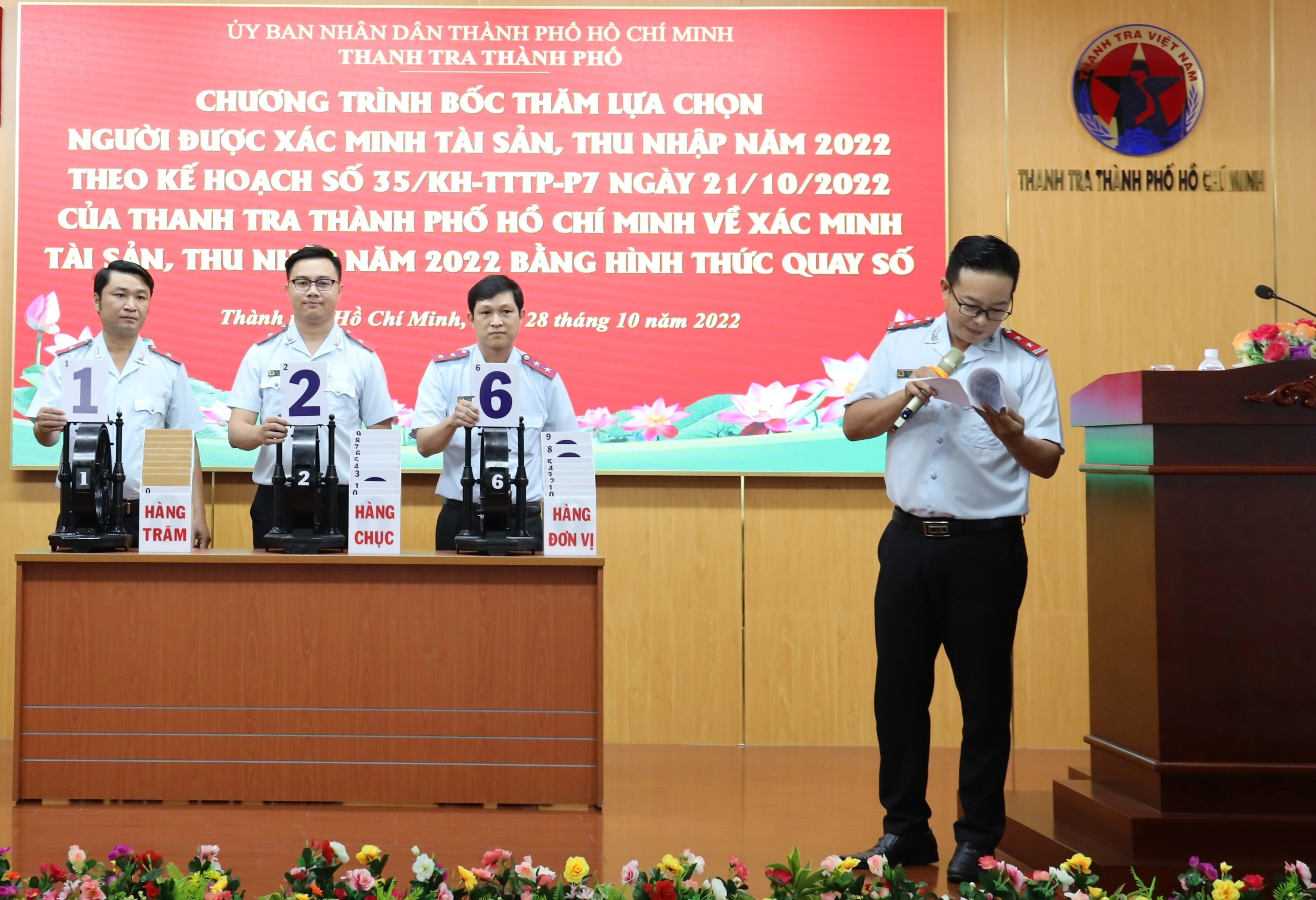 TP.HCM xac minh ngau nhien tai san, thu nhap cua 25 can bo hinh anh