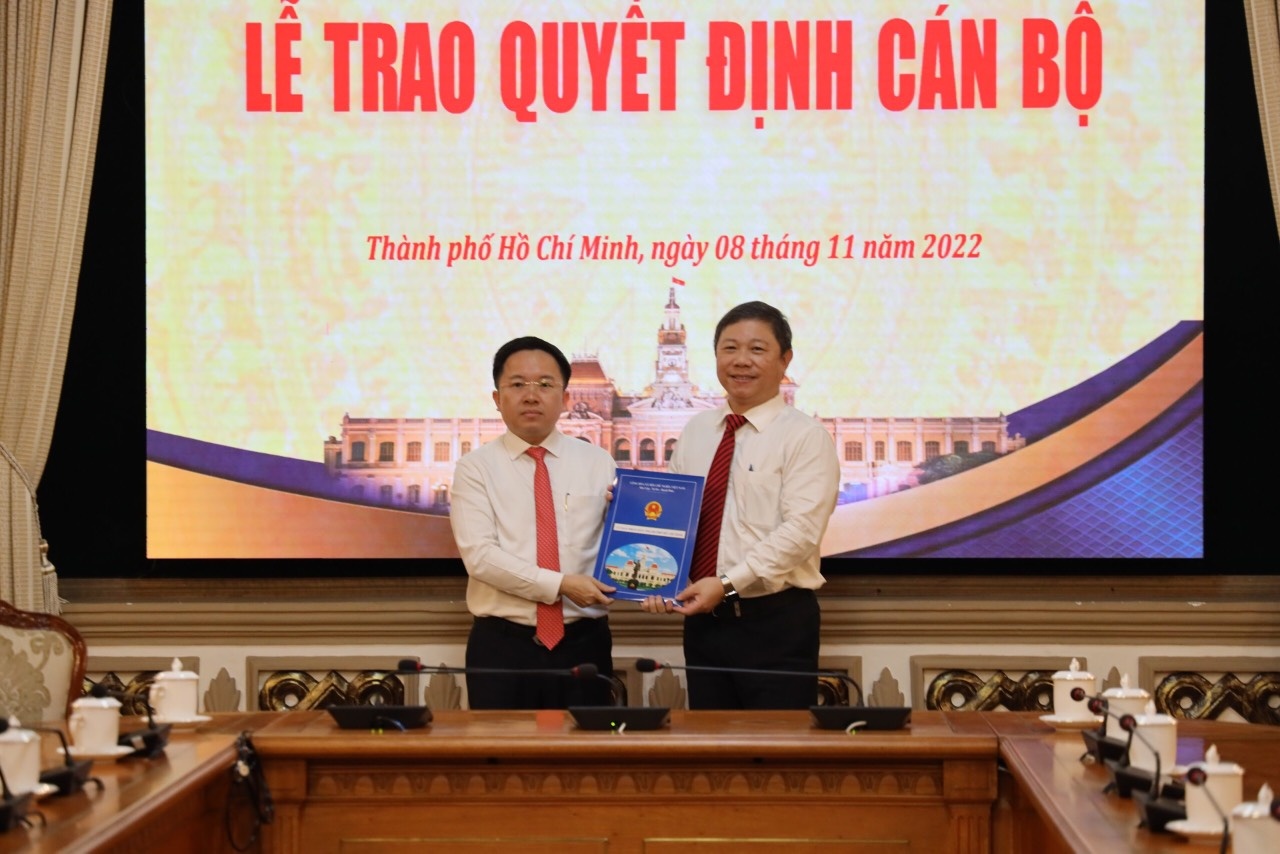 Pho giam doc So TT&TT TP.HCM Tu Luong nhan cong tac tai VTV hinh anh