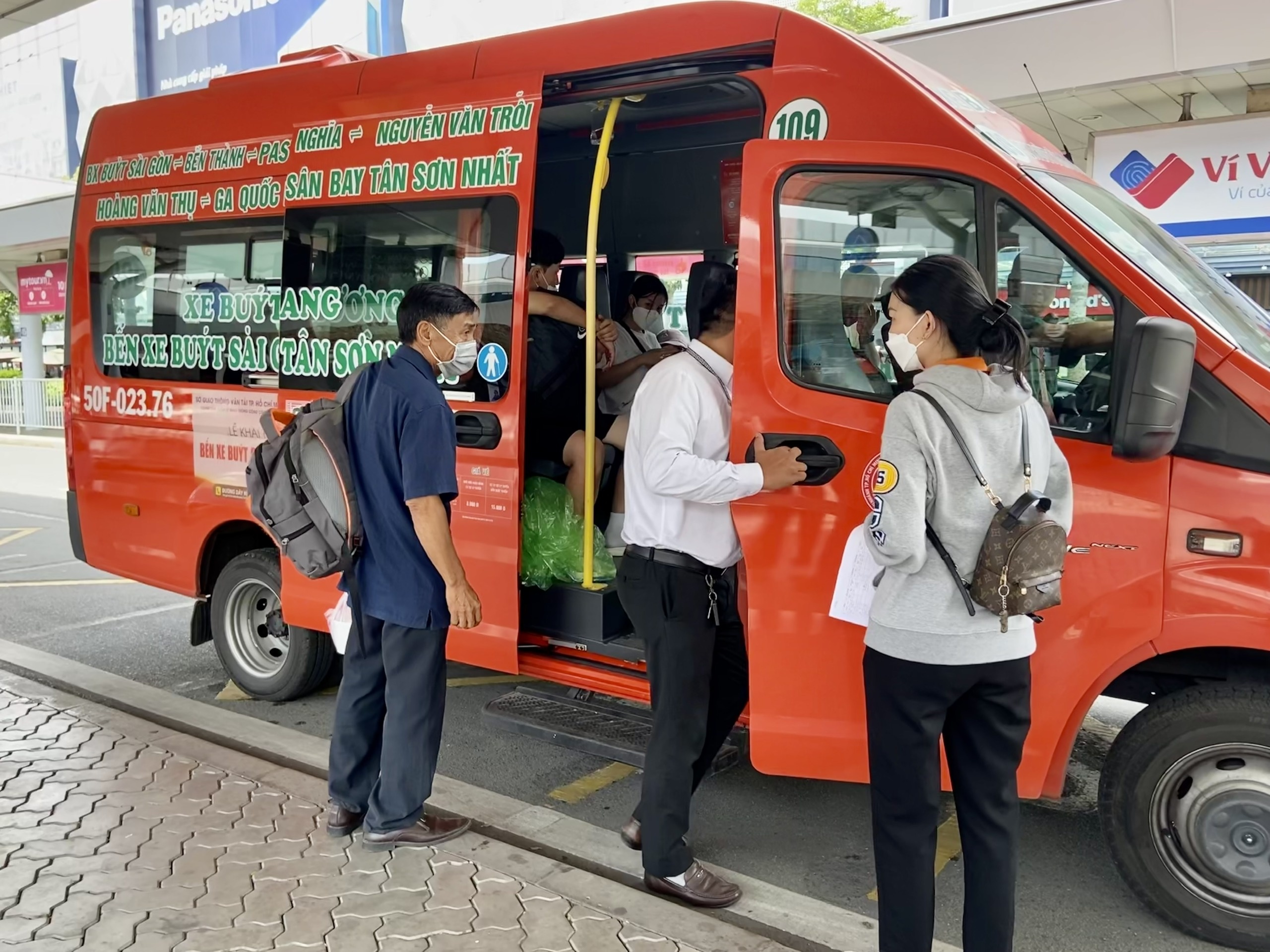 de xuat 17 tuyen buyt anh 1