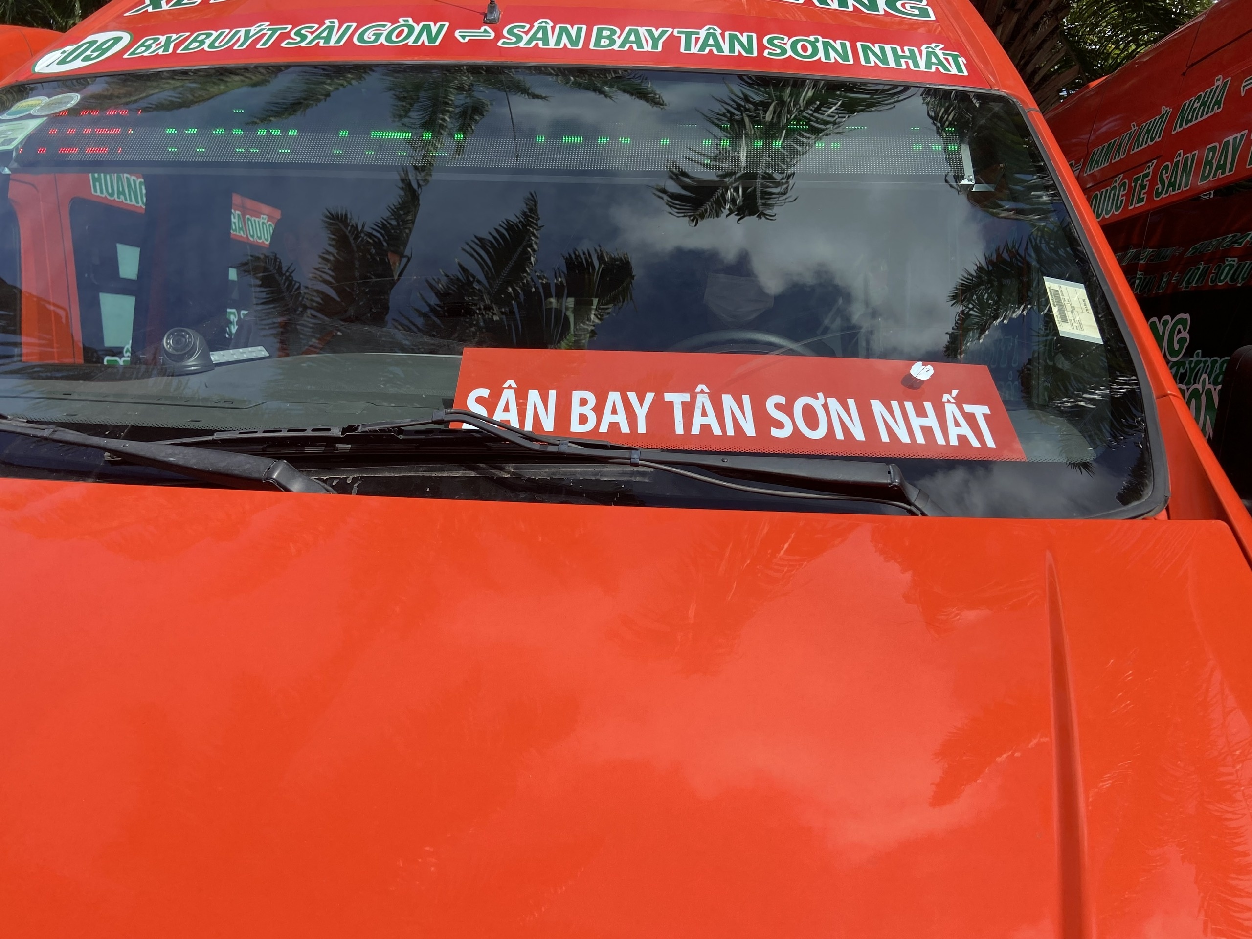 De xuat thi diem them 17 tuyen buyt tu Tan Son Nhat hinh anh