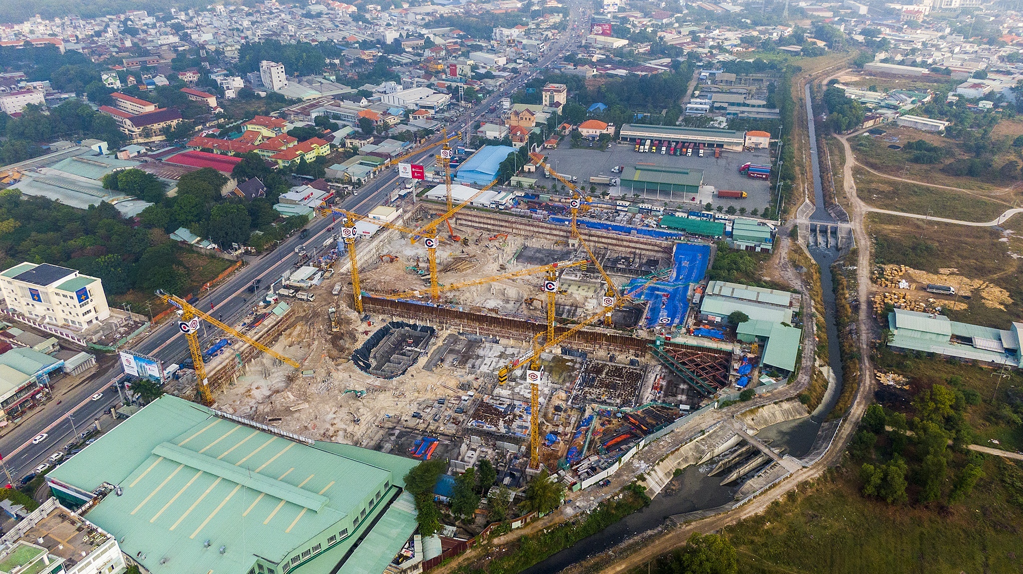 Binh Duong thuc von vay 95.000 ty cho 3 du an giao thong quan trong hinh anh