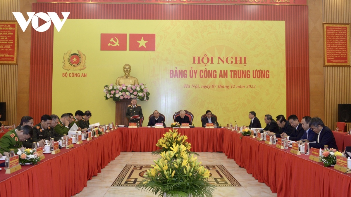 Dang uy Cong an T.U anh 3