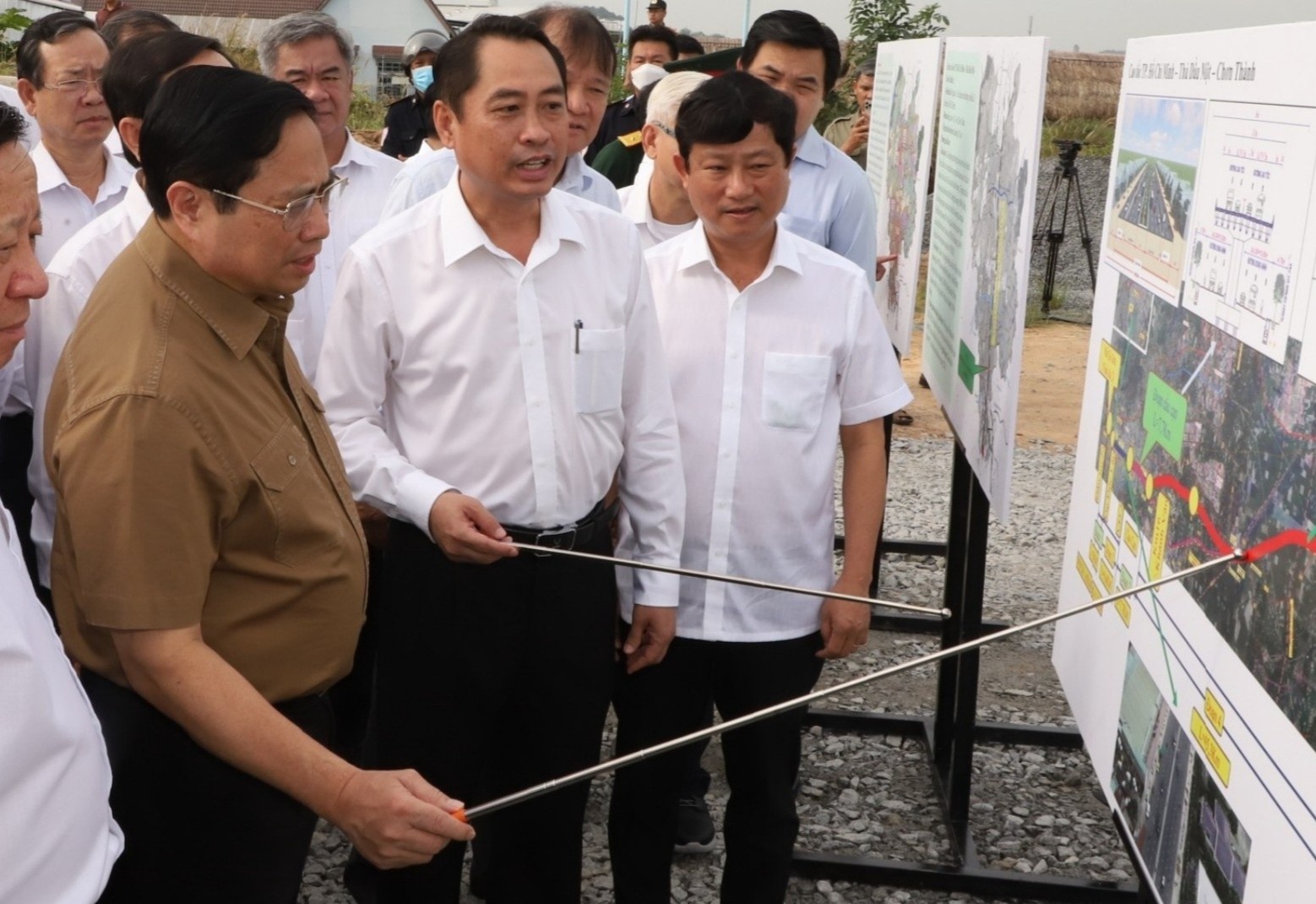 Thu tuong khao sat loat du an giao thong lien vung TP.HCM - Binh Duong hinh anh