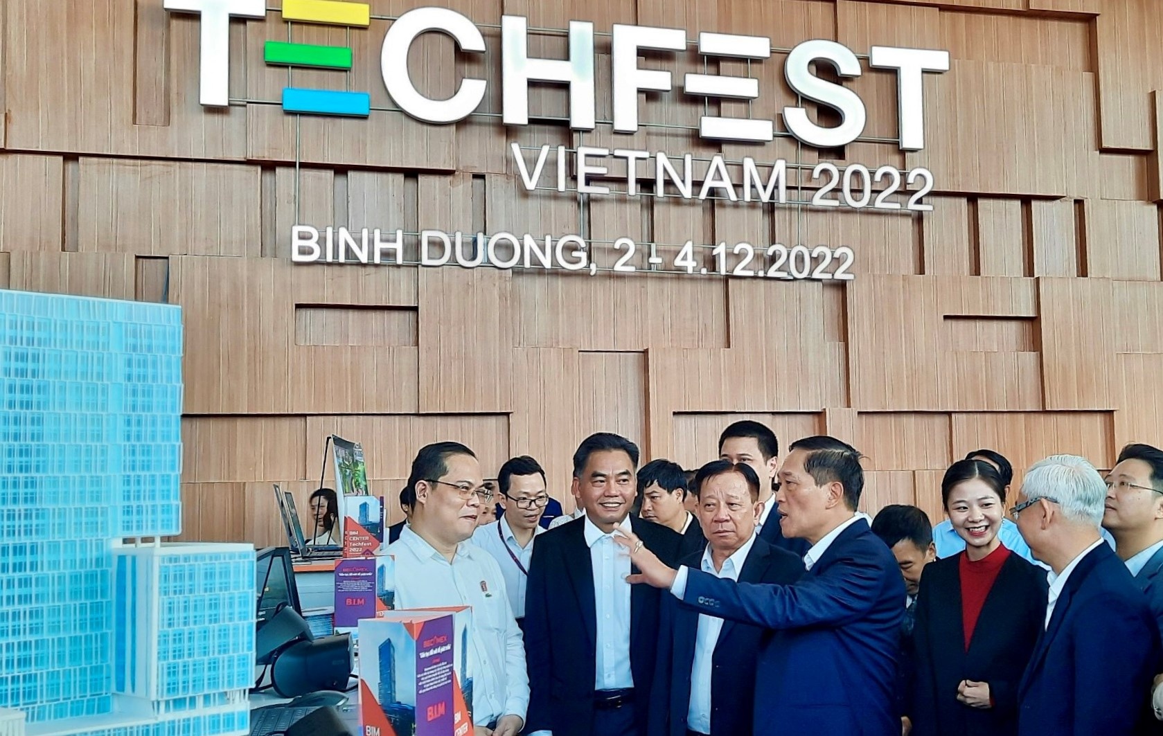 Binh Duong khai mac chuoi su kien lon nhat danh cho startup Viet Nam hinh anh