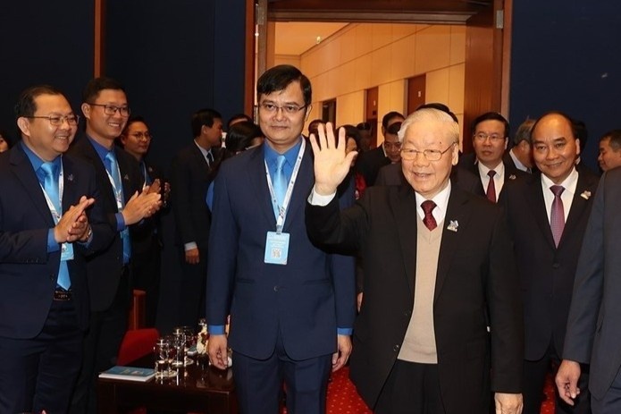 Tong bi thu du phien trong the Dai hoi Doan toan quoc lan thu XII hinh anh