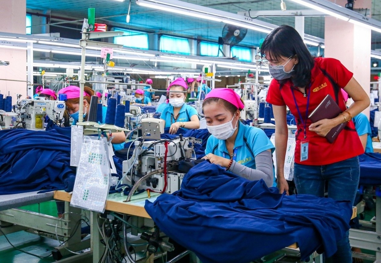 Suc hut manh me cua thi truong lao dong Binh Duong hinh anh