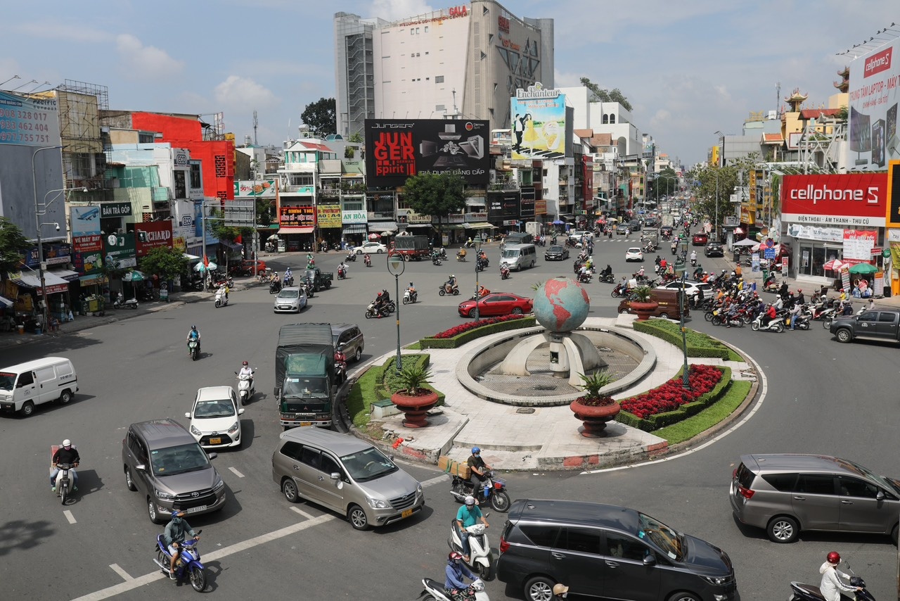 TP.HCM hoan thanh du an 168 ty dong, giam ket xe cua ngo Tan Son Nhat hinh anh