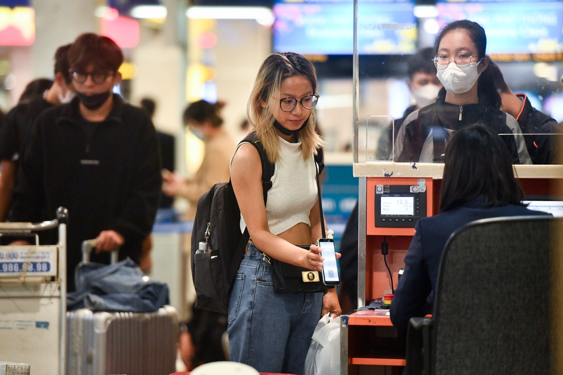 San bay Tan Son Nhat dong ky luc hinh anh