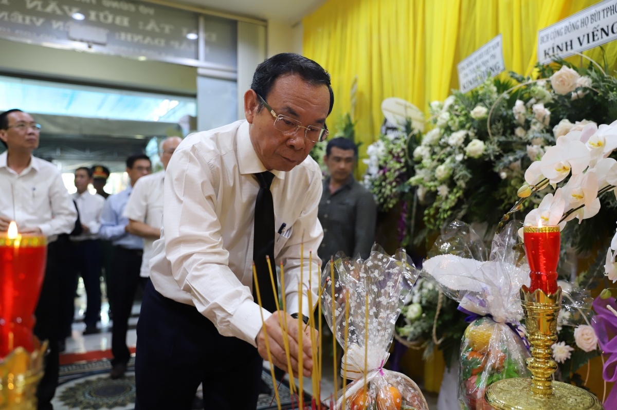 Dai ta Bui Van Tung anh 1