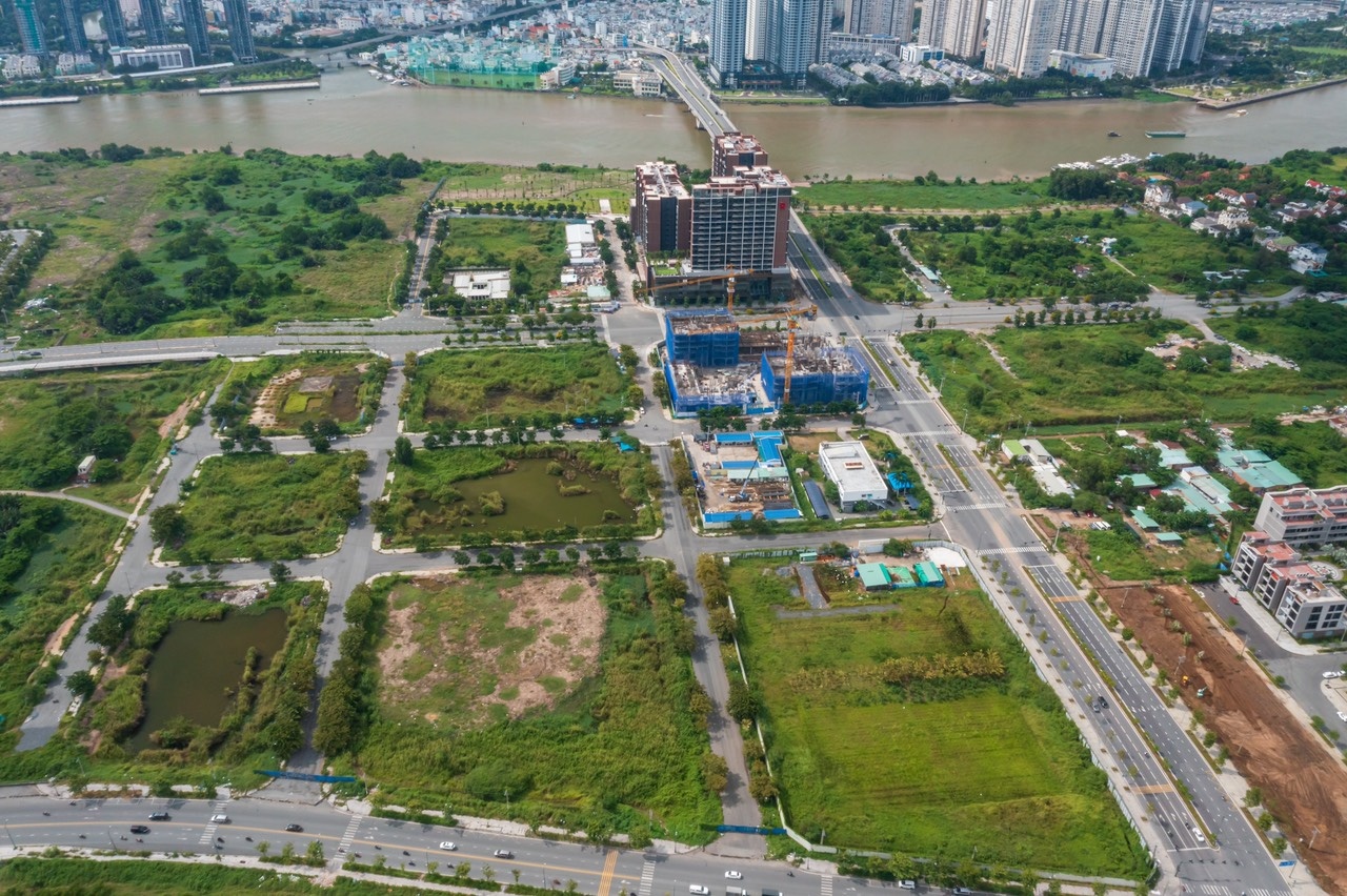 Gan thap ky, 4 tuyen duong nghin ty o Thu Thiem van chua xay xong hinh anh