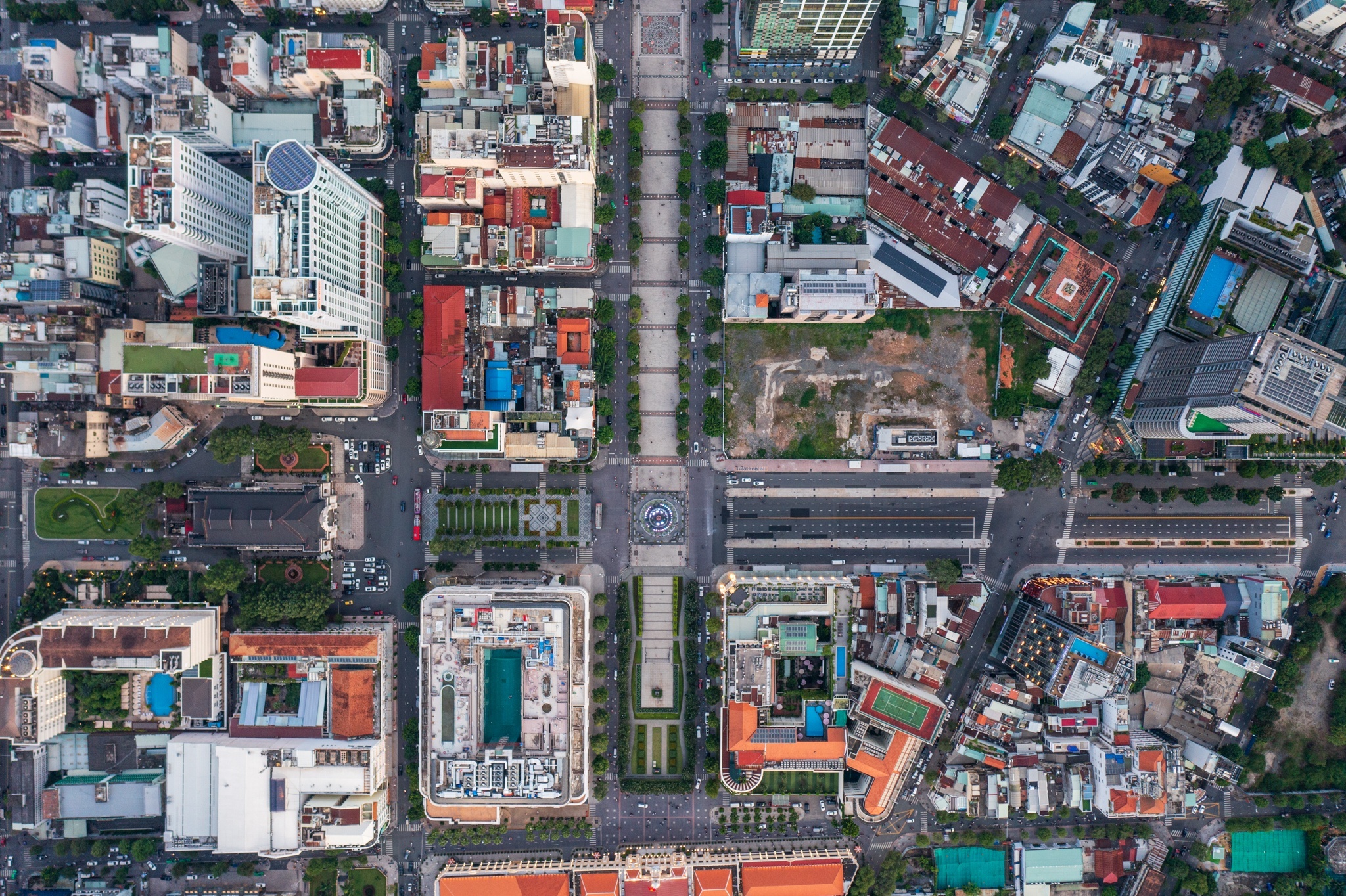 thue mat bang le loi,  gia thue mat bang anh 1