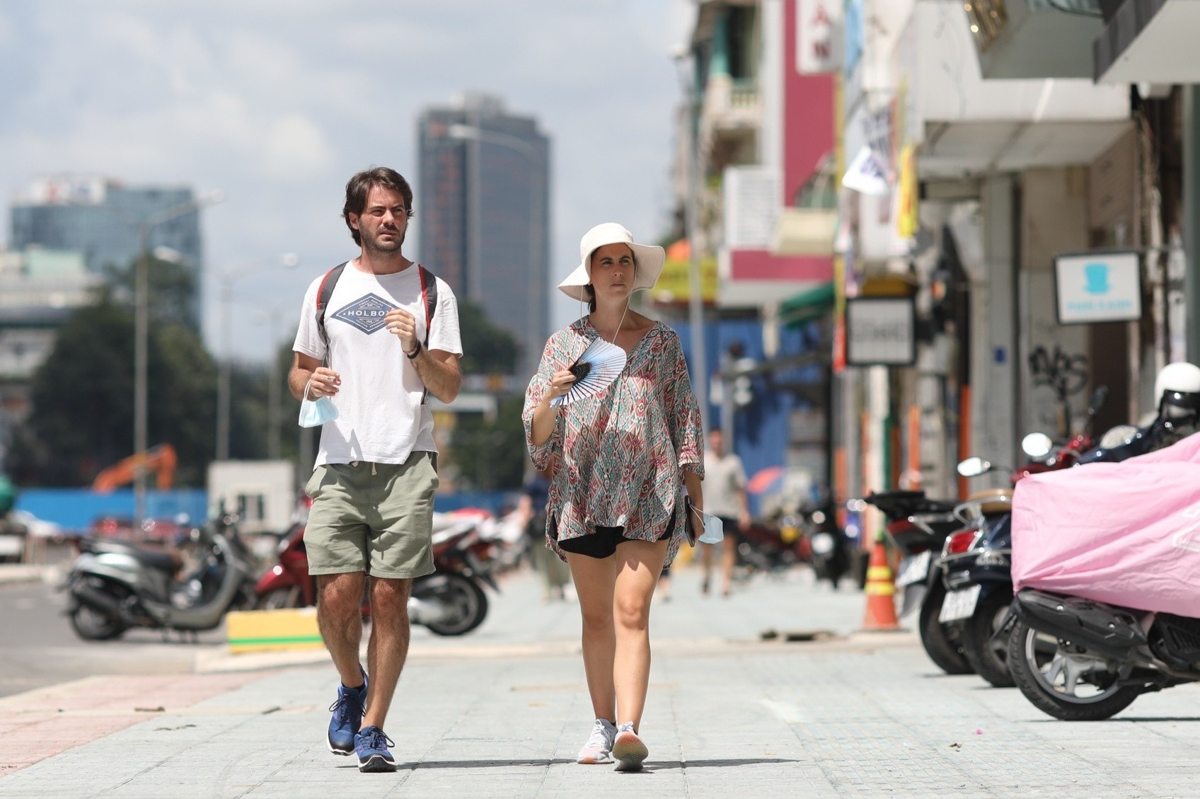 TP.HCM co can thiet lap mai che via he o duong Le Loi? hinh anh