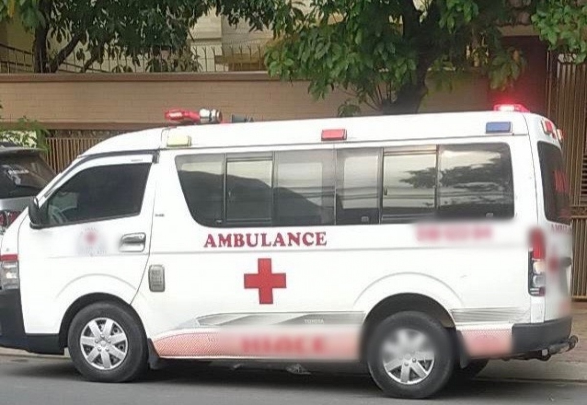 Nam cong nhan o Binh Duong tu vong khi bi gach de trung nguoi hinh anh