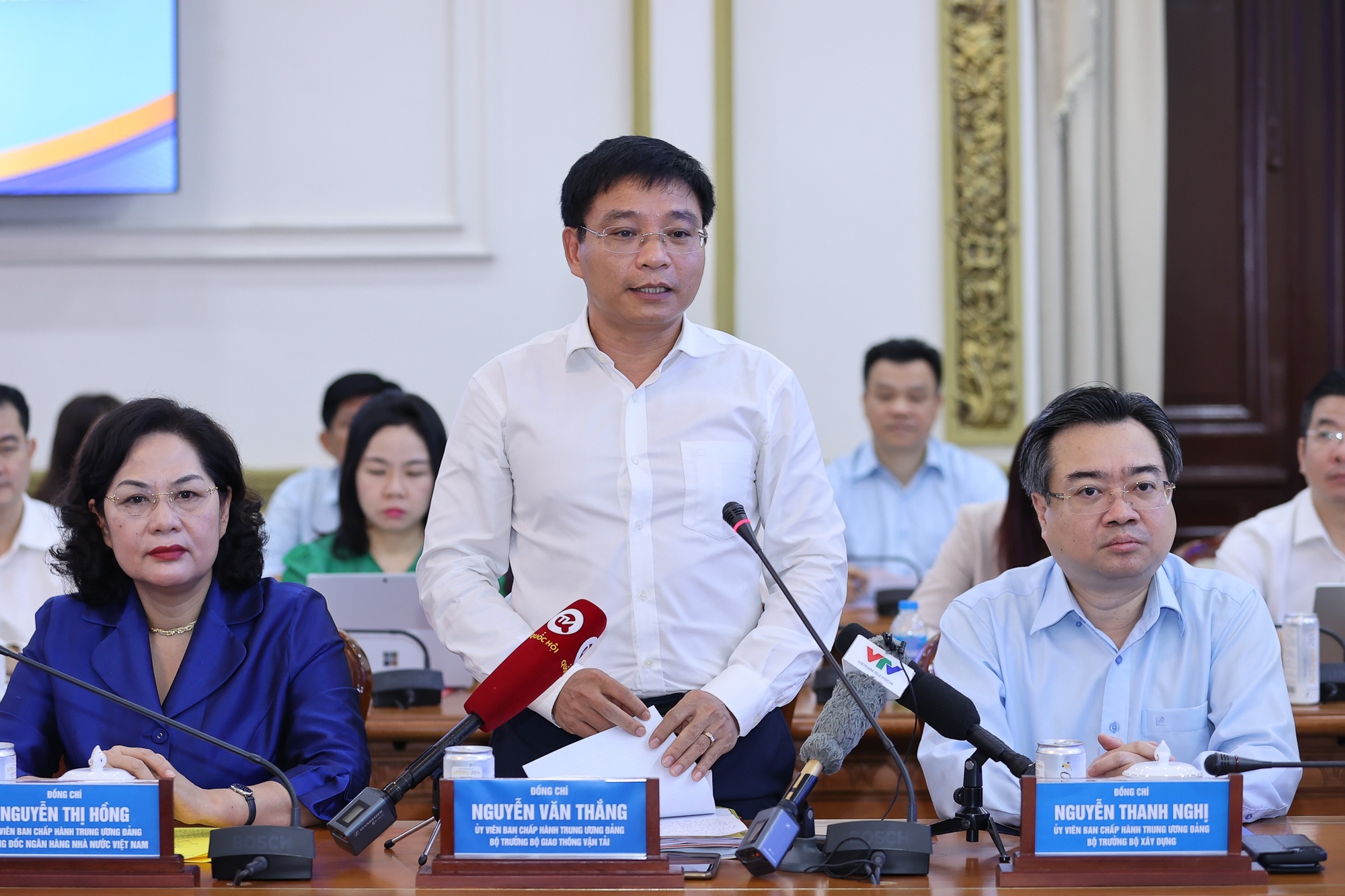 kinh te TP.HCM anh 2