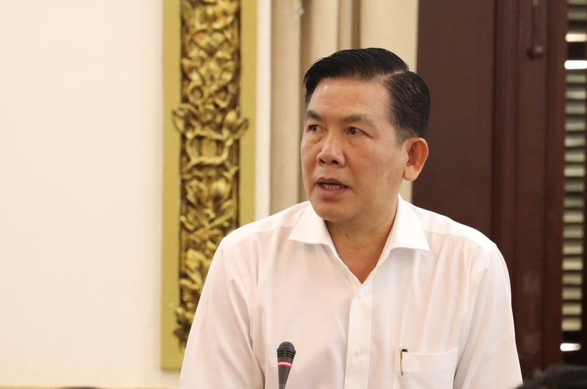 Hon 100 cay xanh truoc cua ngo Tan Son Nhat co the bi di doi hinh anh