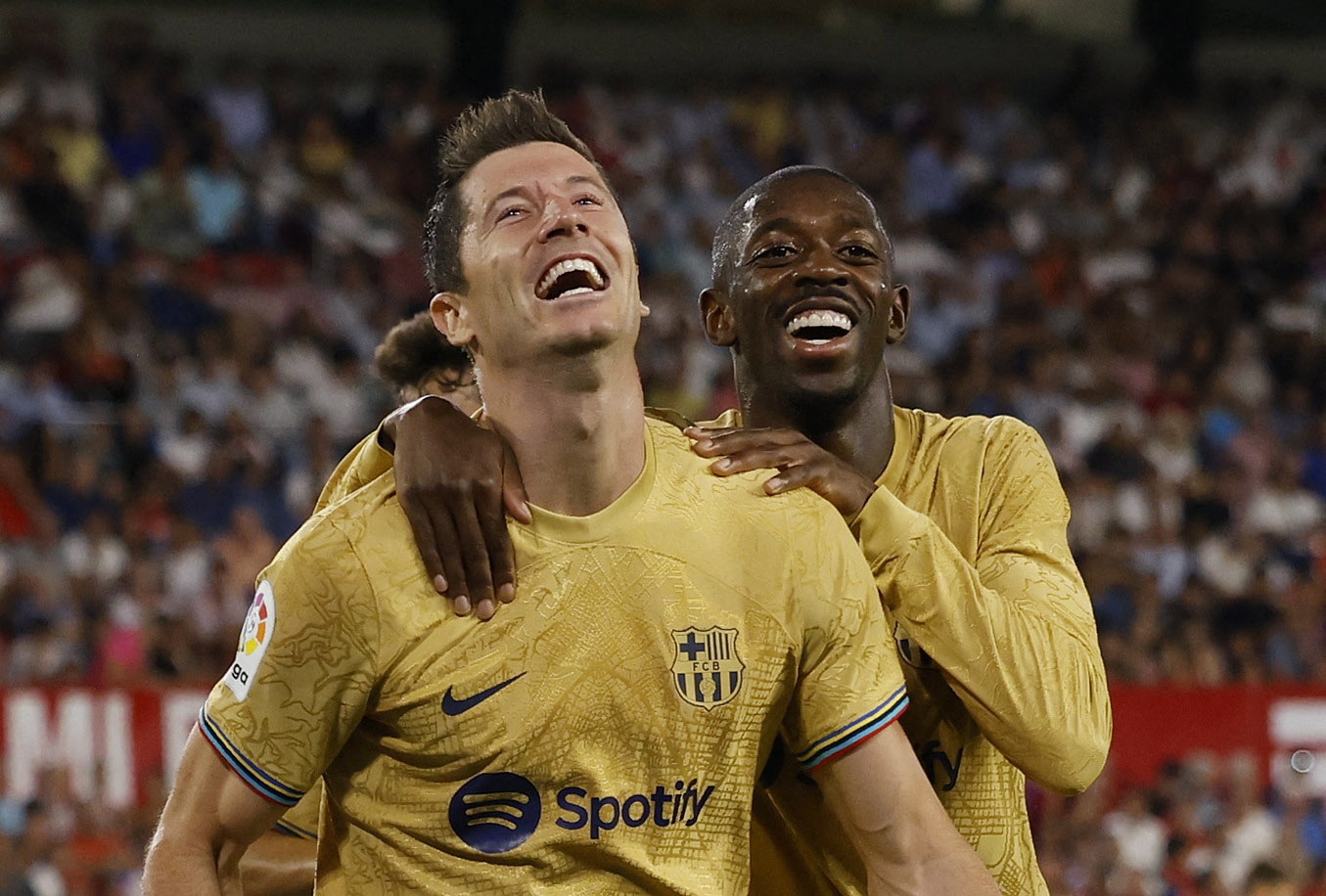 Barca dua ra ba quy tac nghiem ngat hinh anh