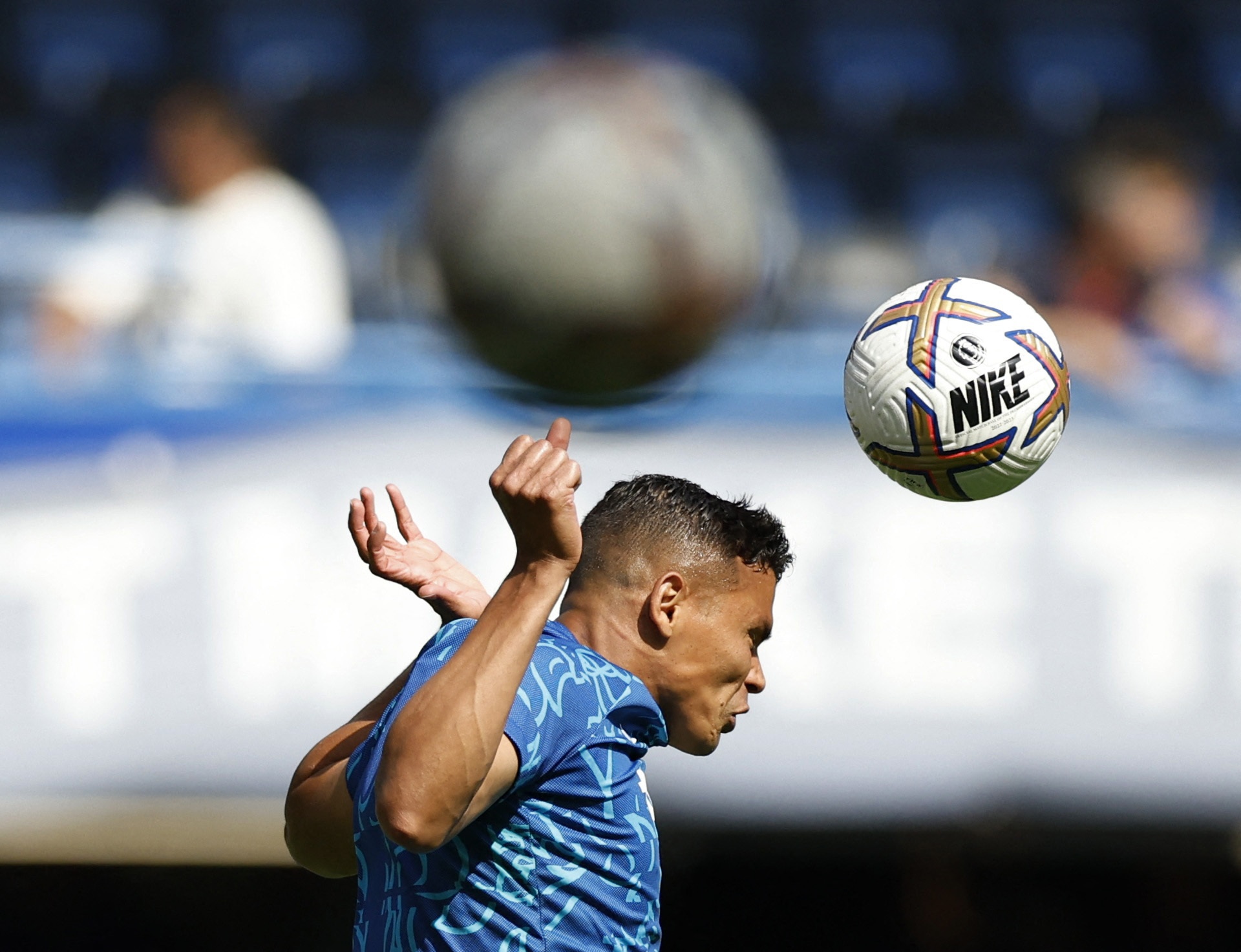 Thiago Silva mang toi con dau dau moi cho HLV cua Chelsea hinh anh