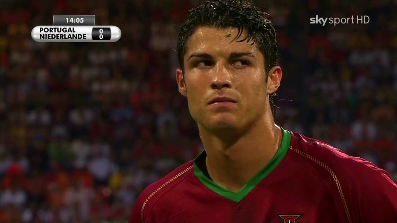 Cristiano Ronaldo anh 1