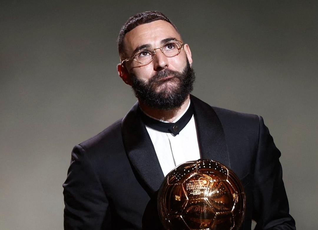 Phan ung cua Zidane khi Benzema gianh Qua bong vang hinh anh