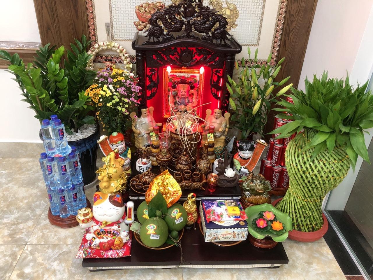 Dieu toi ky khi lau don ban tho Than Tai, Tho Dia dip Tet Giap Thin hinh anh