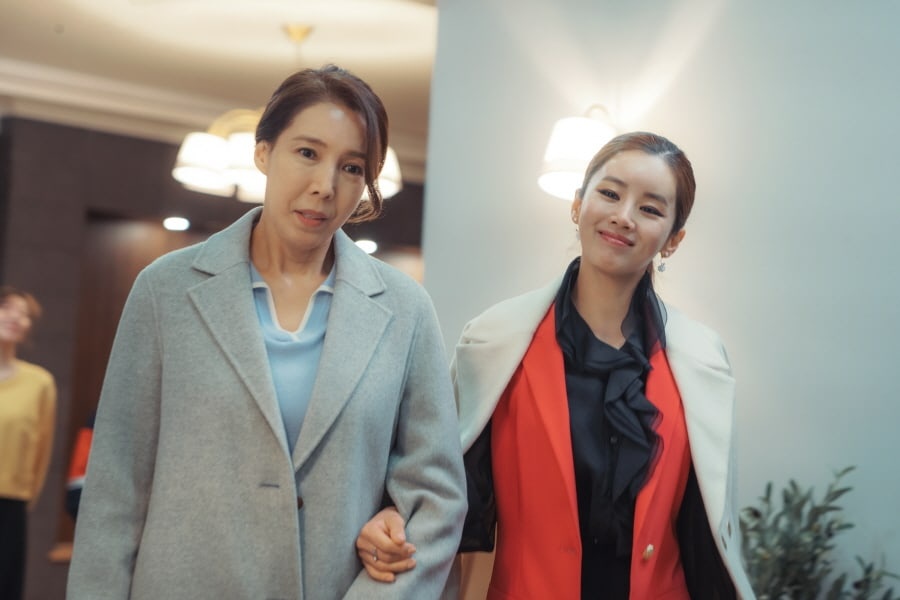 review Love (ft. Marriage & Divorce) anh 3