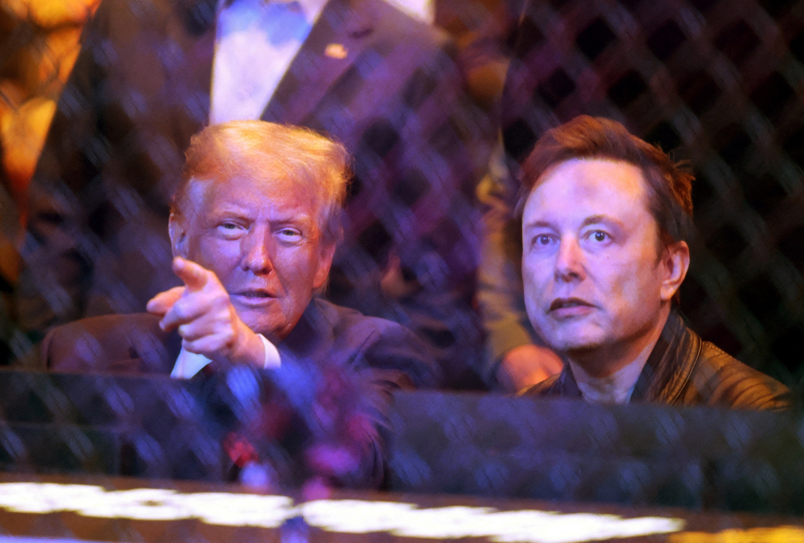 Ong Trump du kien cung Elon Musk tham gia su kien cua SpaceX hinh anh