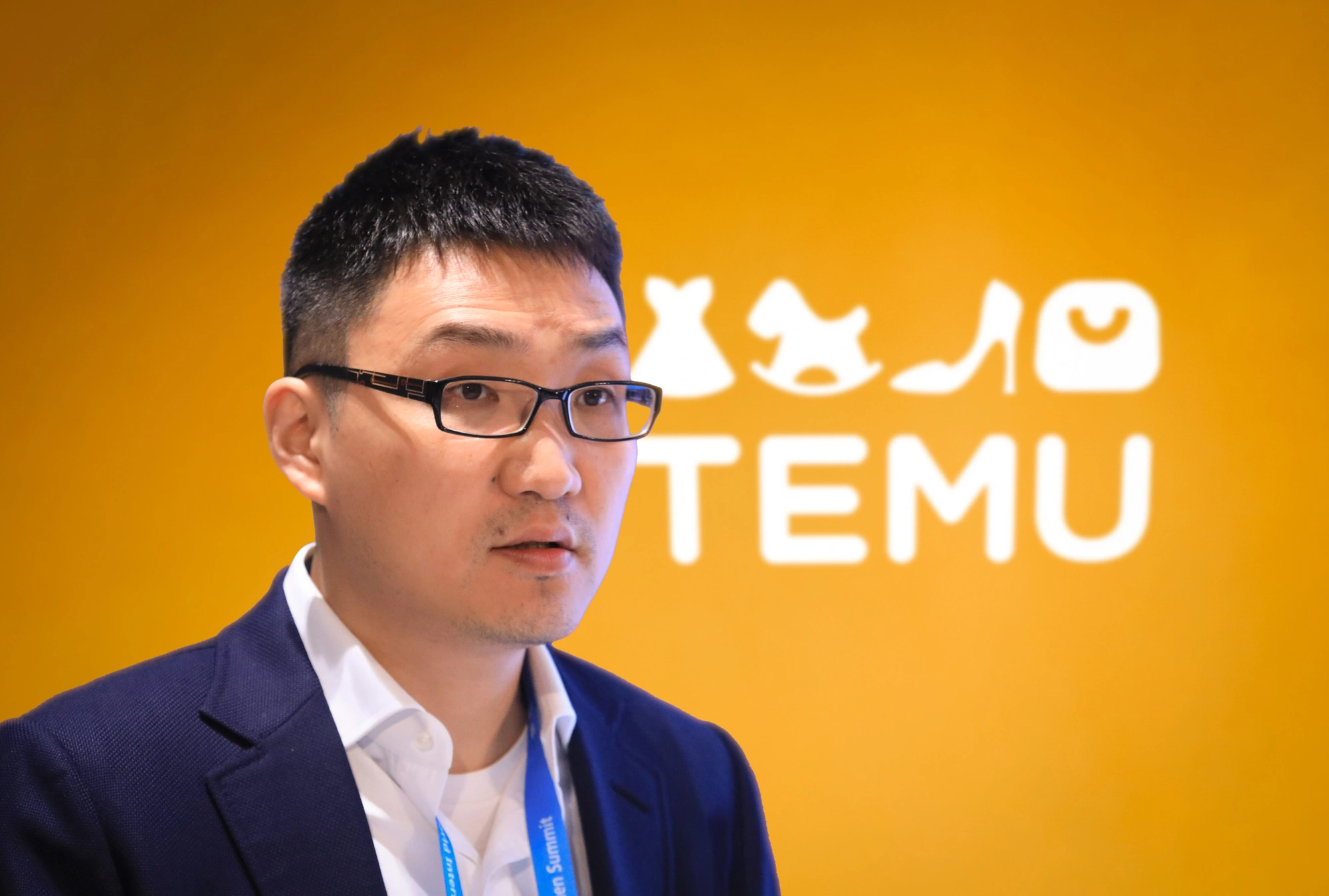 Temu gay 'sot' toan cau nhung tai san ong chu lien tuc sut giam hinh anh