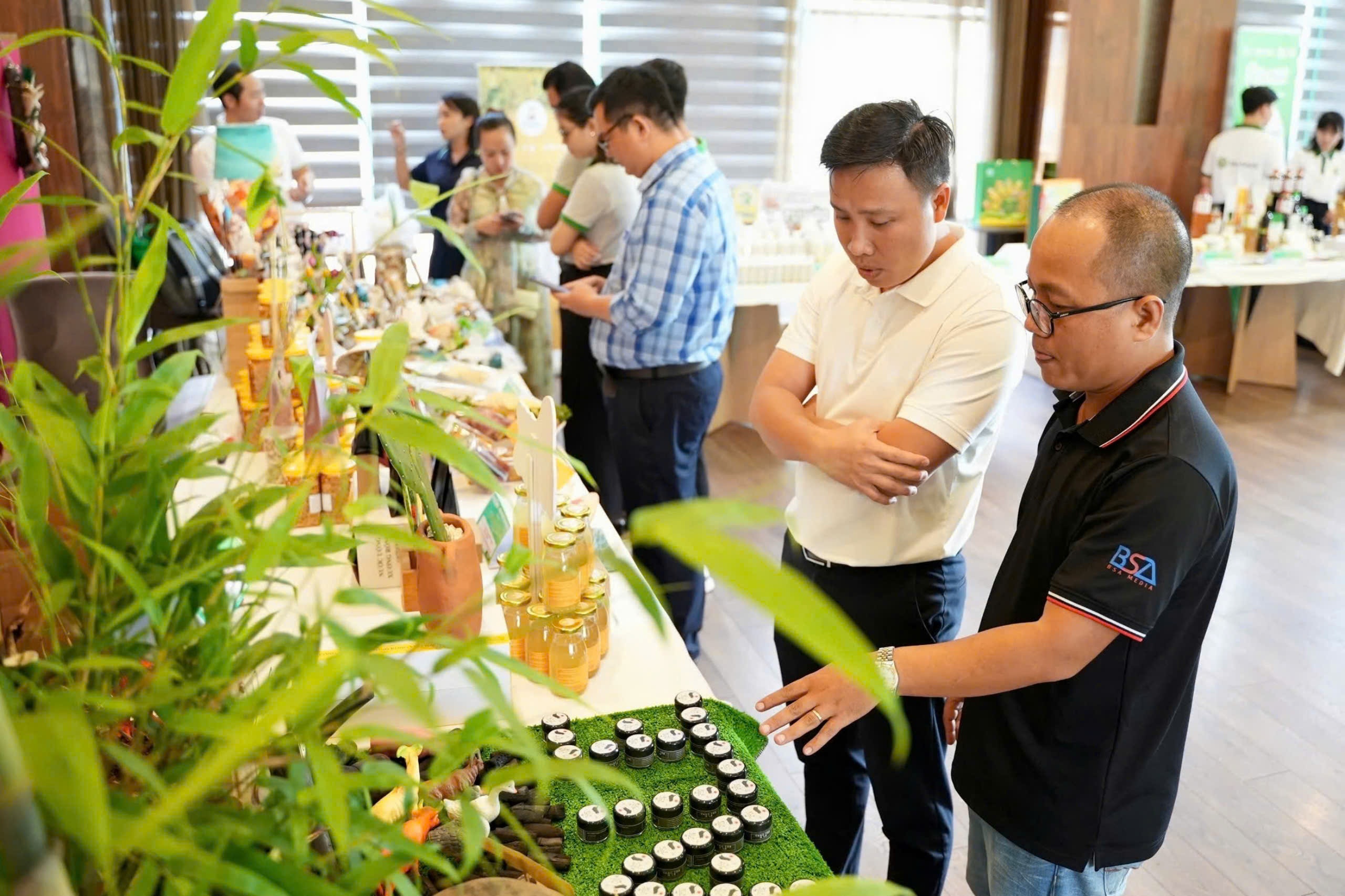 San pham xanh gap kho vi gia cao hinh anh