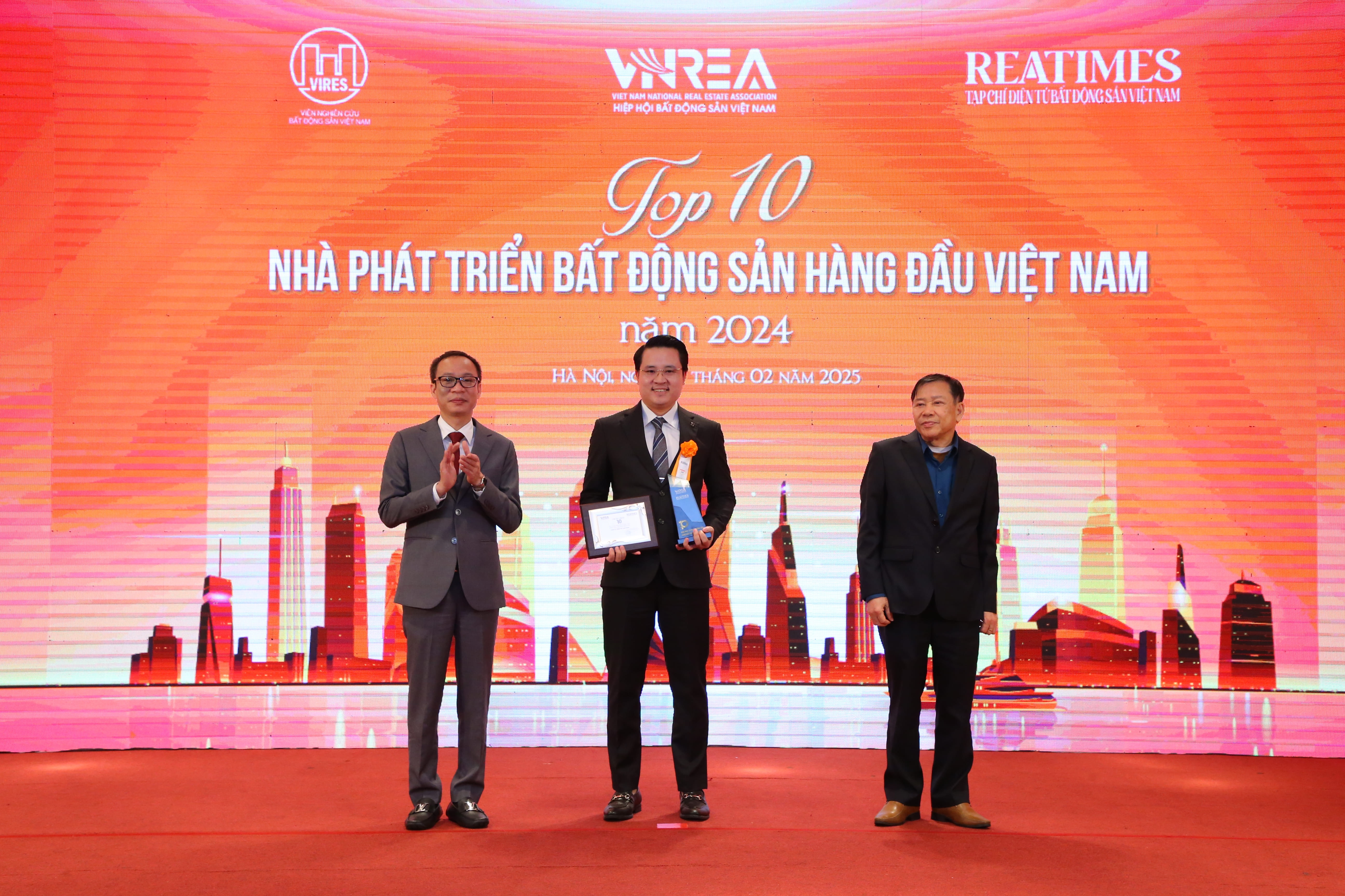 Caraworld, KN Cam Ranh lap hat-trick giai bat dong san nam 2024-2025 hinh anh