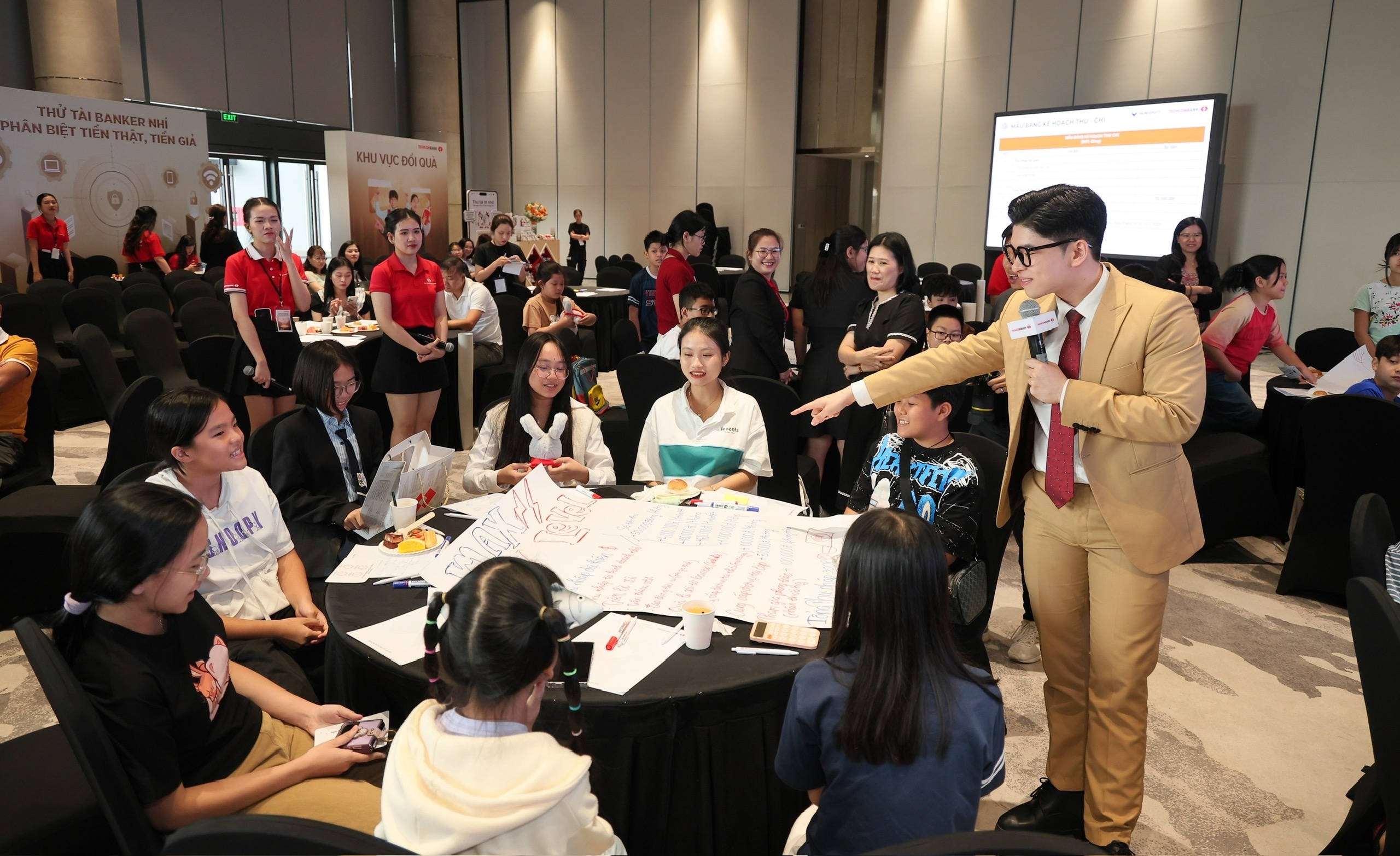 Techcombank xay dung nen tang tai chinh cho the he tiep noi vuot troi hinh anh