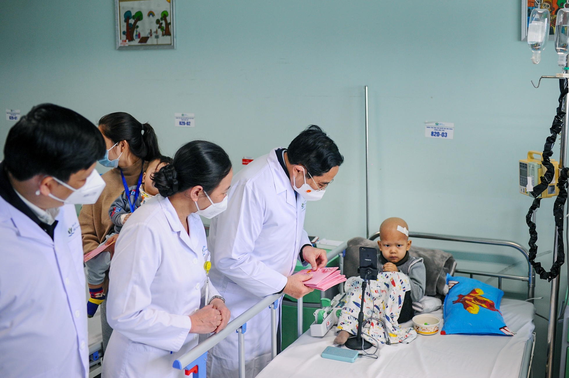 Thu tuong chuc tet Benh vien anh 6