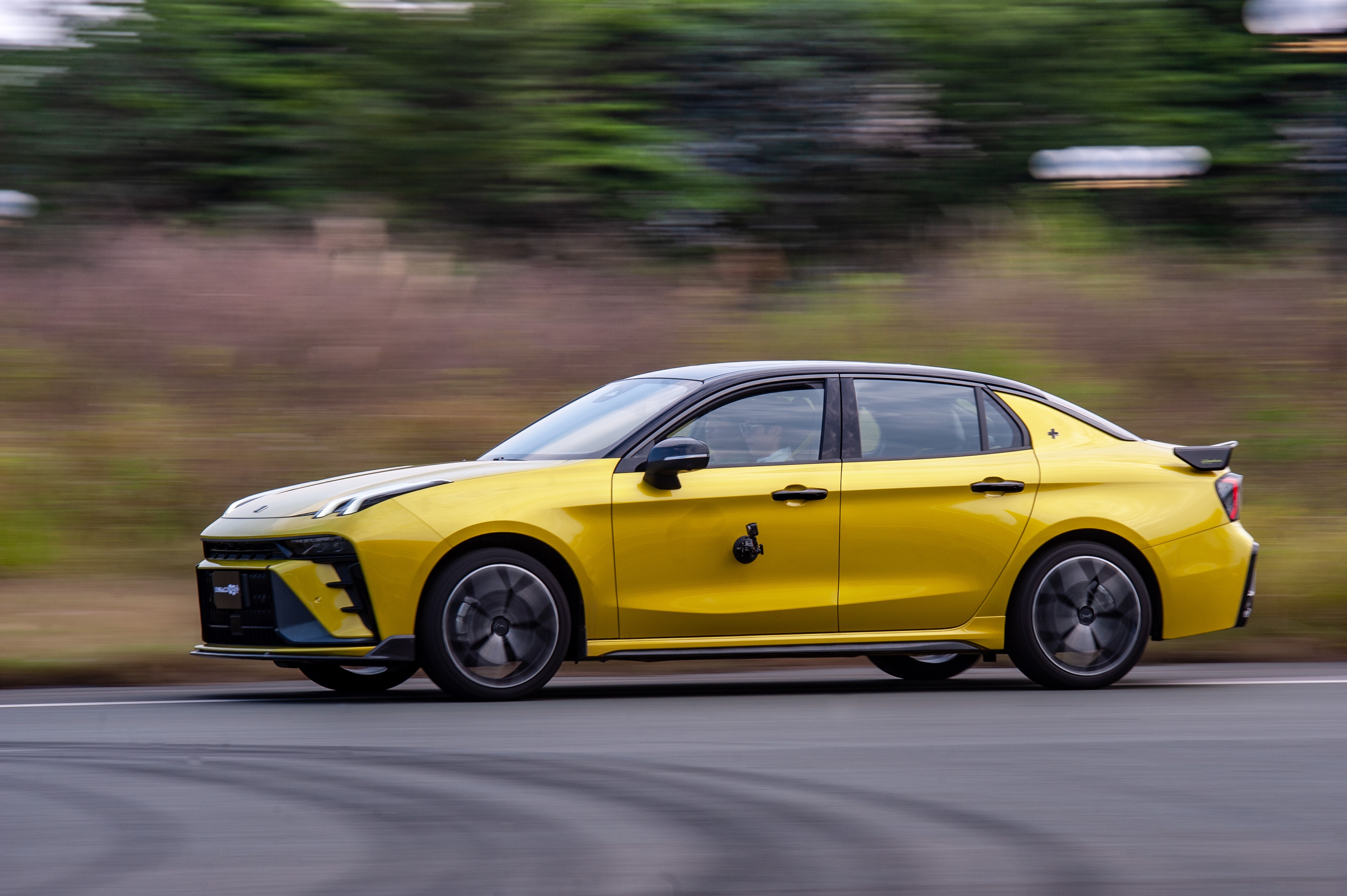 trai nghiem xe the thao anh 5