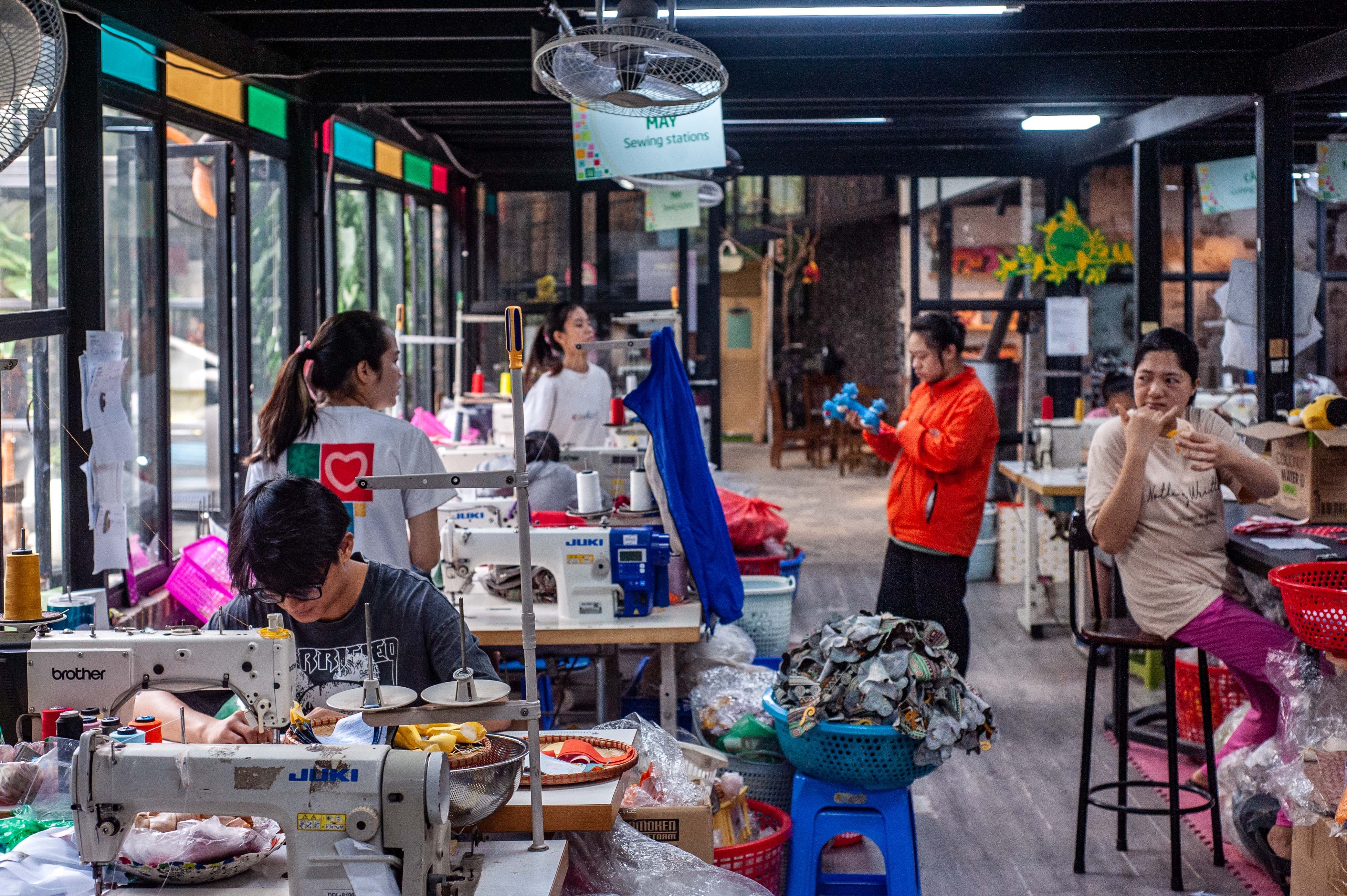 rong nhoi bong anh 1