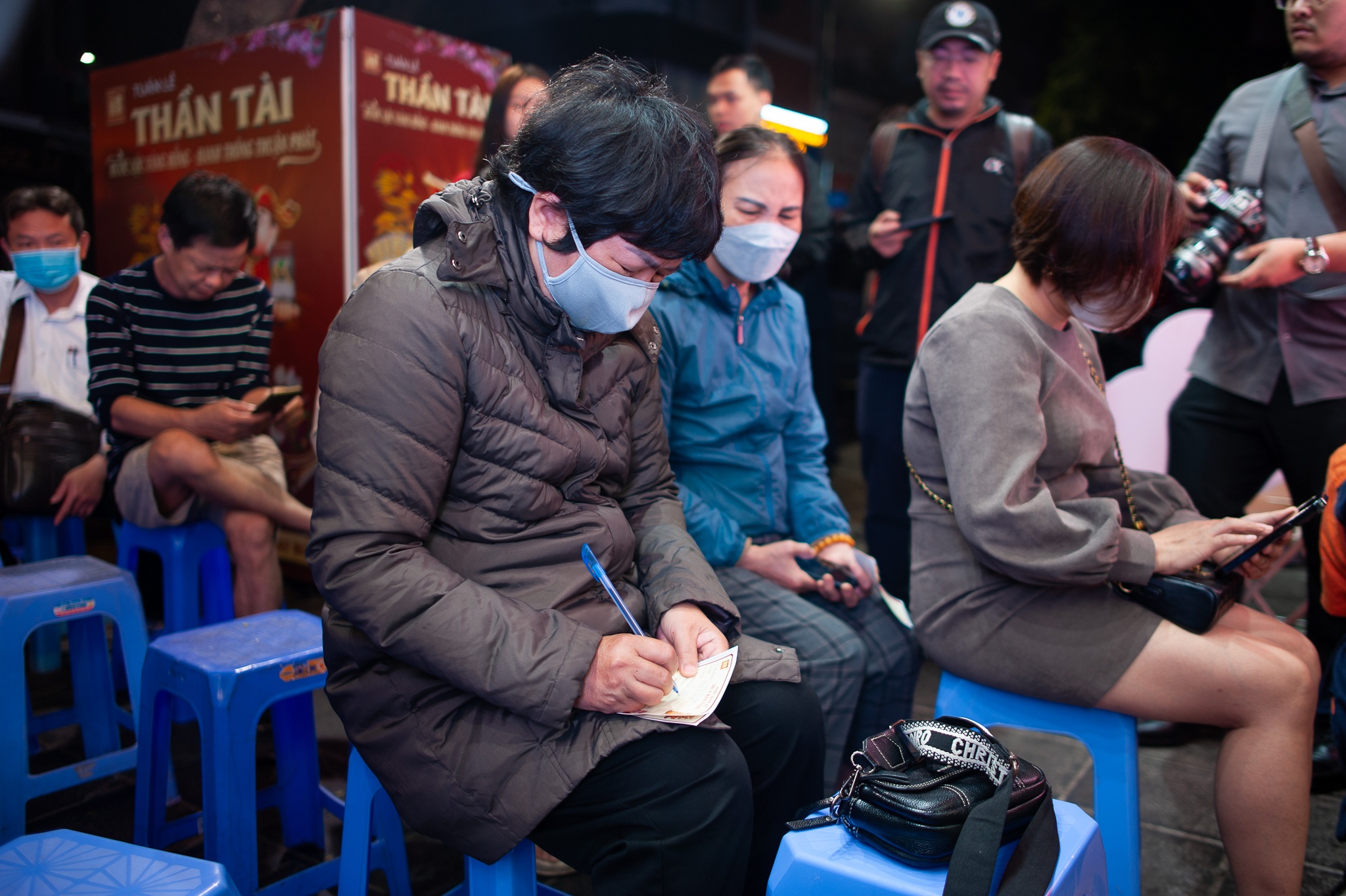 mua vàng ngày Thần Tài ảnh 6 mua vang ngay Than Tai anh 6