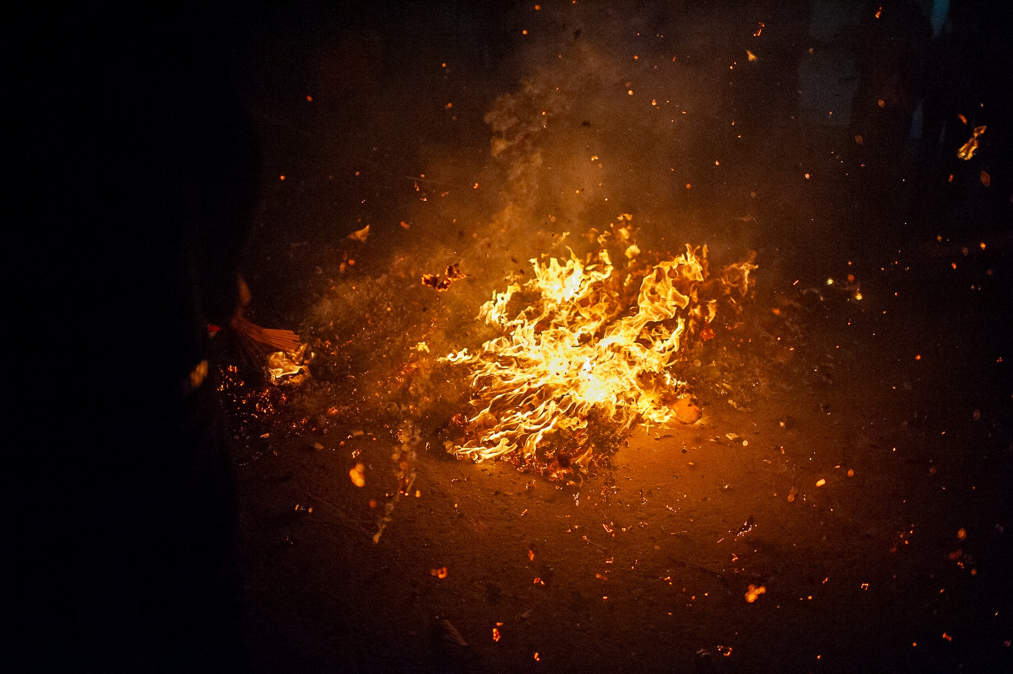 Lấy lửa đầu năm ảnh 8 Lay lua dau nam anh 8