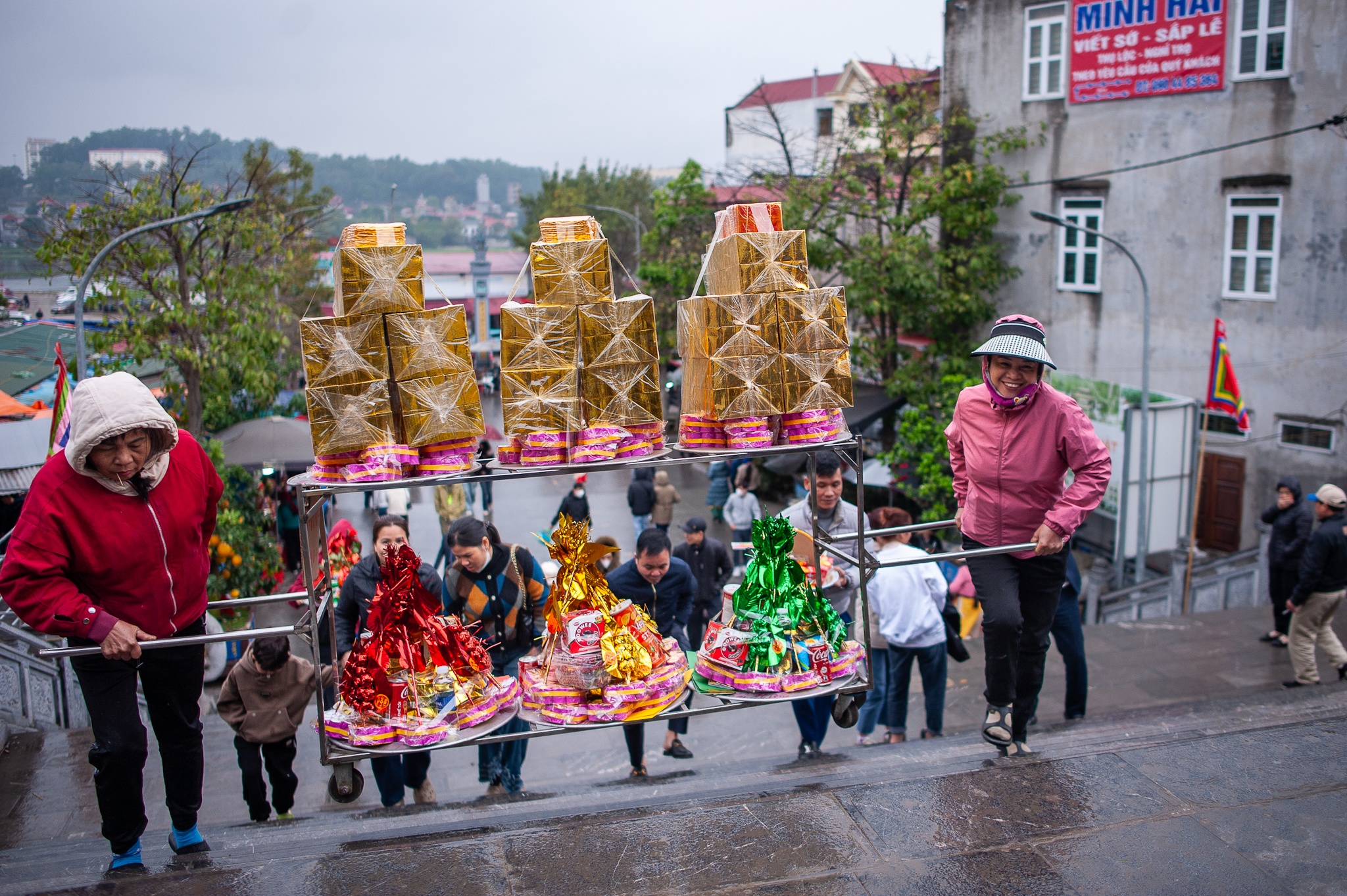 Sam le tien trieu di cau tai loc tai den Ba Chua Kho hinh anh