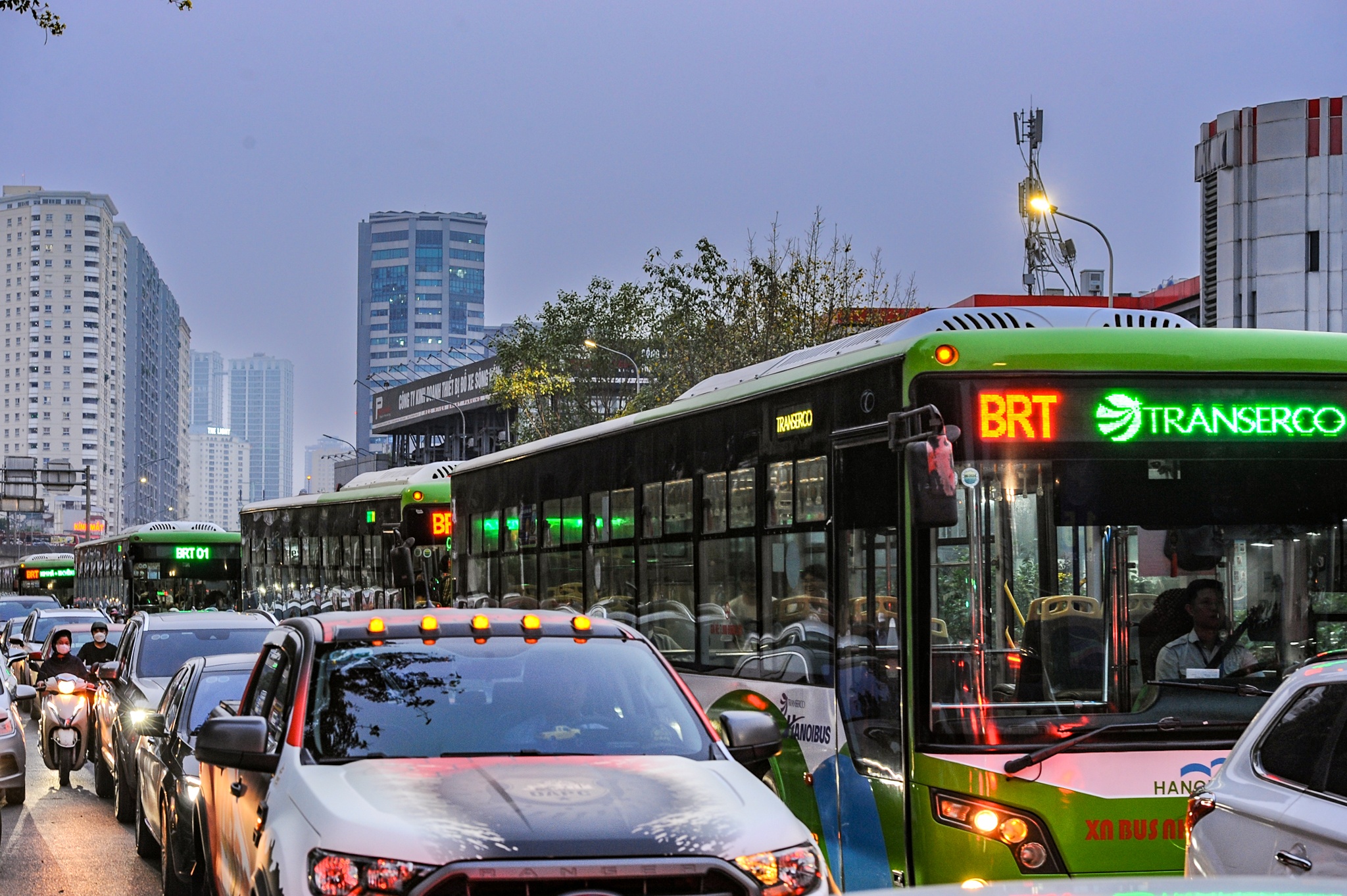 buyt nhanh BRT anh 2